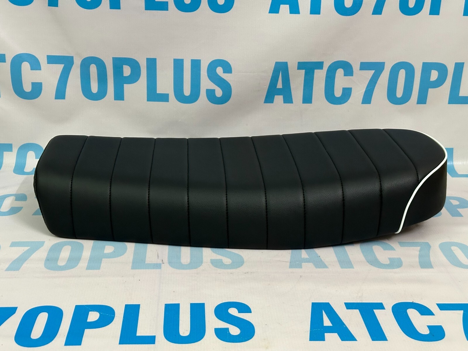 1972-1974 Honda CL 350 CL350 K4-K5 classic low profile motorcycle seat saddle. 1972-1974 Honda CL 350 CL350 K4-K5 classic low profile motorcycle seat saddle.