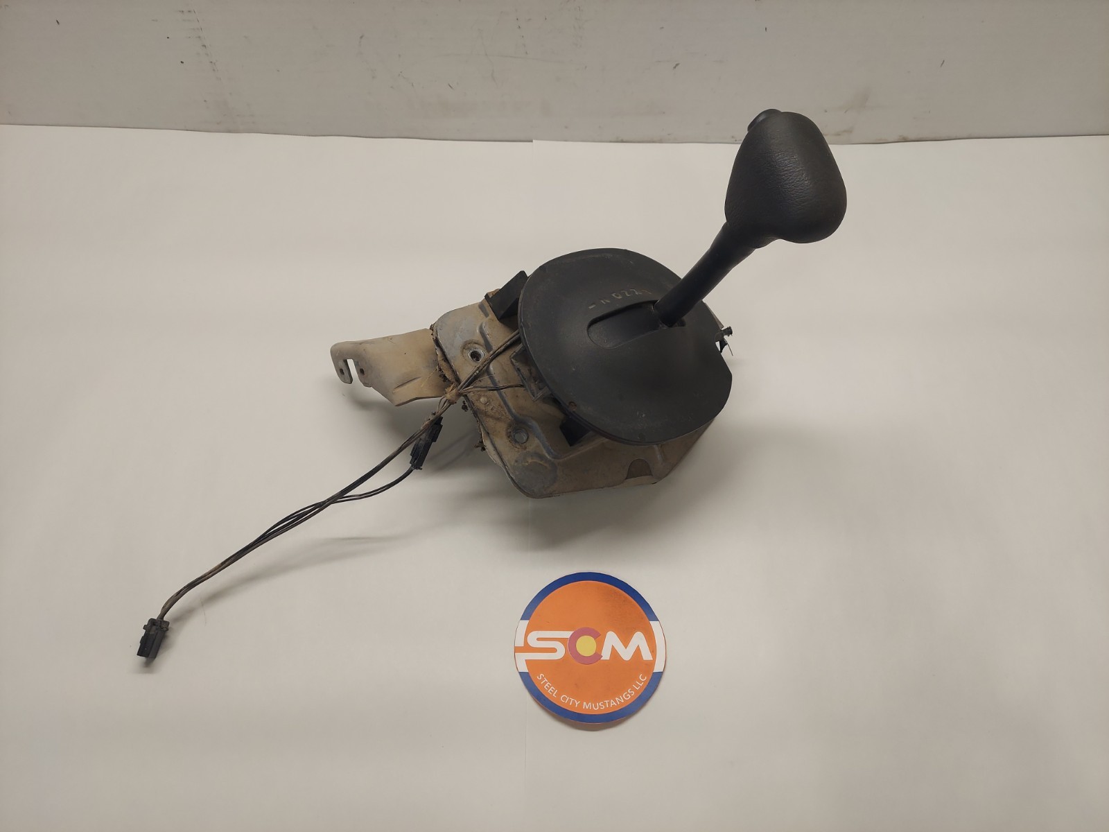 1996-2004 MUSTANG OEM AUTOMATIC TRANSMISSION GEAR SHIFTER 97 98 99 2000 01 02 03