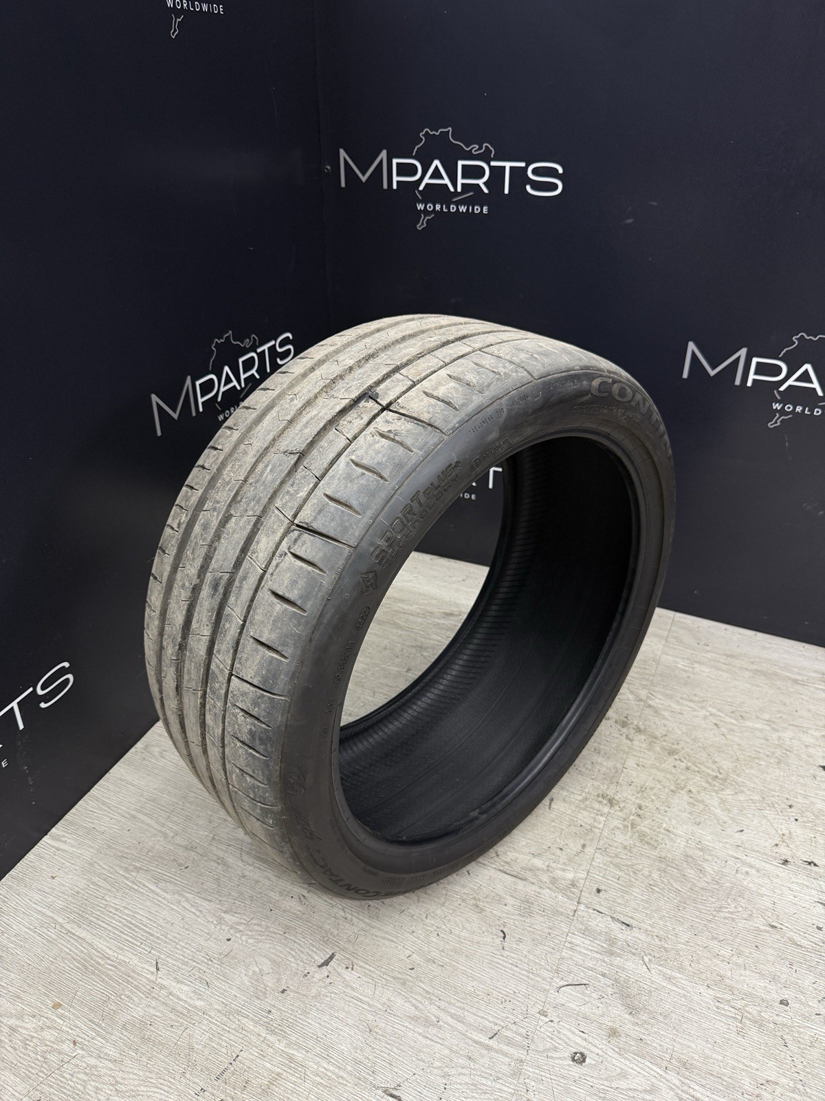 2022 Used Tire Continental ExtremeContact Sport 02 265/35ZR20 265/35R20 99Y 9/32
