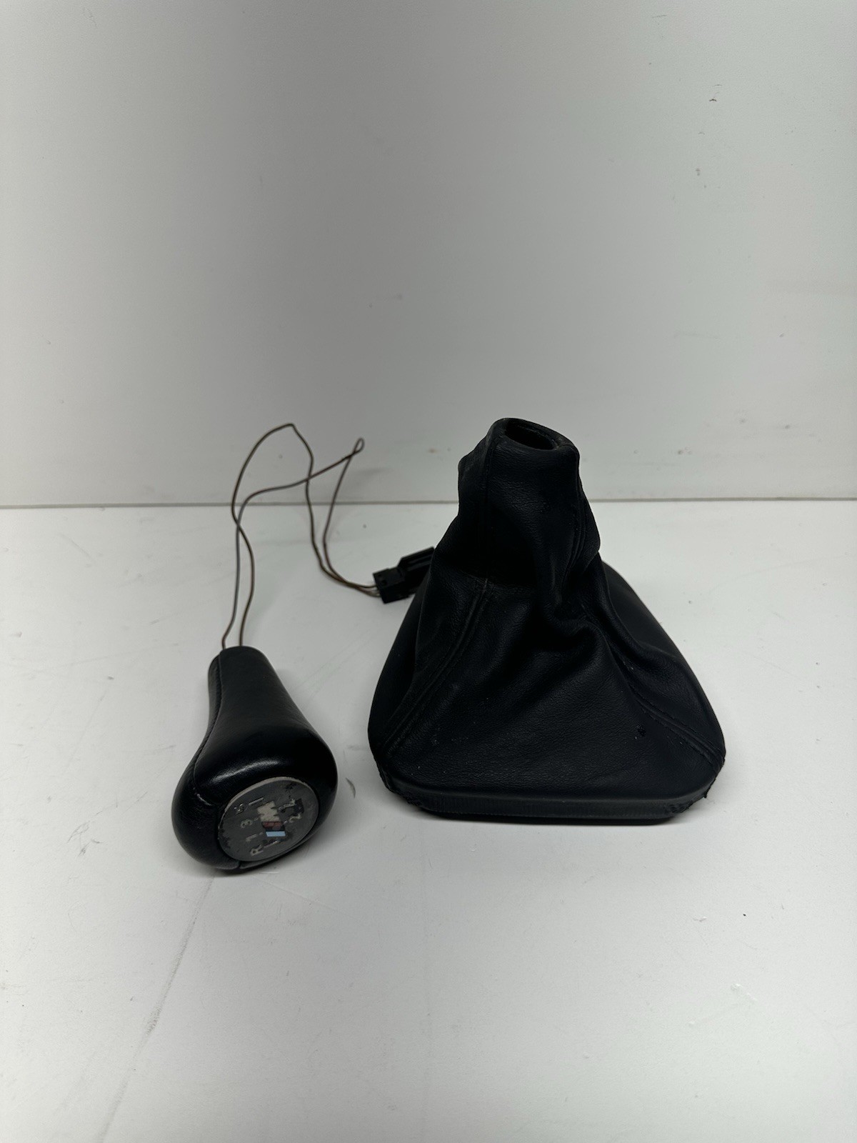 96-02 BMW E36 Z3 M Leather Manual 5-Speed Shifter Knob OEM 96-02 BMW E36 Z3 M Leather Manual 5-Speed Shifter Knob OEM