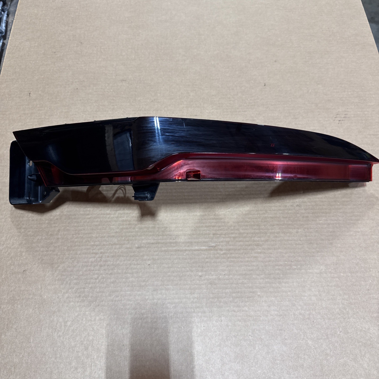 2021 2025 JAGUAR F-TYPE OUTER TAIL LIGHT OEM RH PASSENGER SIDE LED MX53-13404-BD 2021 2025 JAGUAR F-TYPE OUTER TAIL LIGHT OEM RH PASSENGER SIDE LED MX53-13404-BD