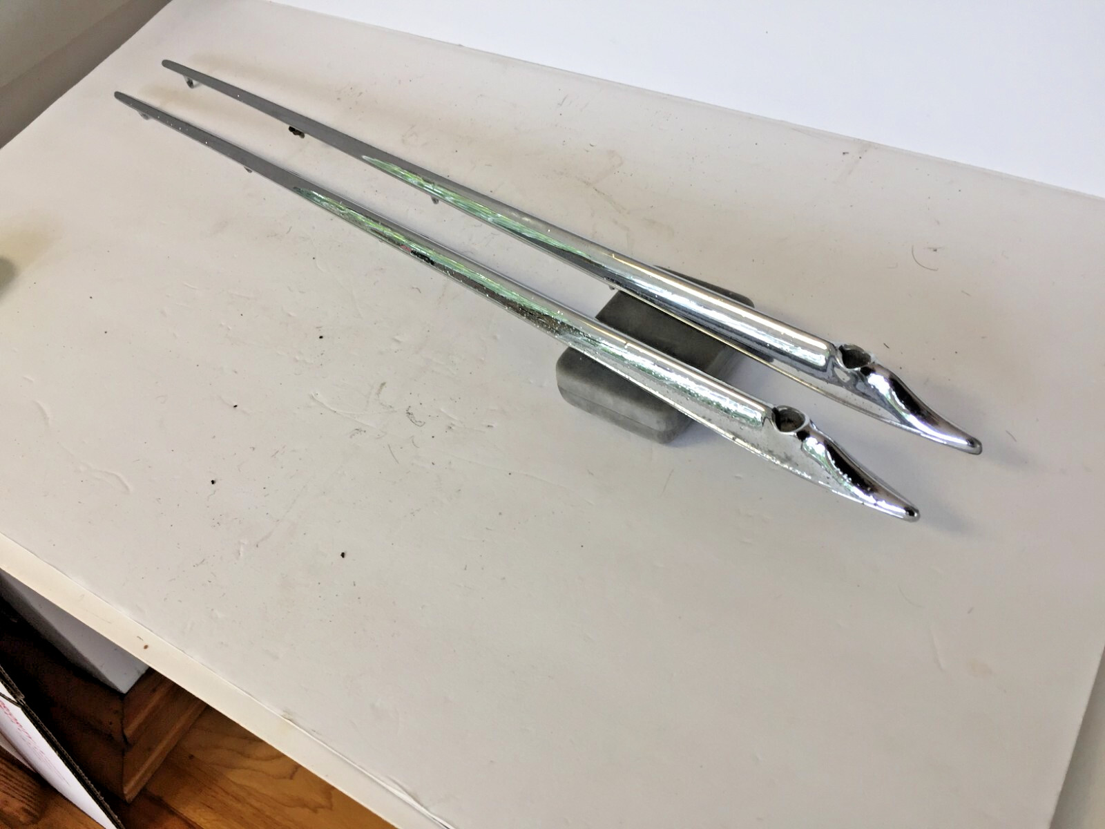 1958 BUICK PAIR RIVIERA TOP FENDER SPEARS, OEM GM, NICE ORIGINALS 1958 BUICK PAIR RIVIERA TOP FENDER SPEARS, OEM GM, NICE ORIGINALS