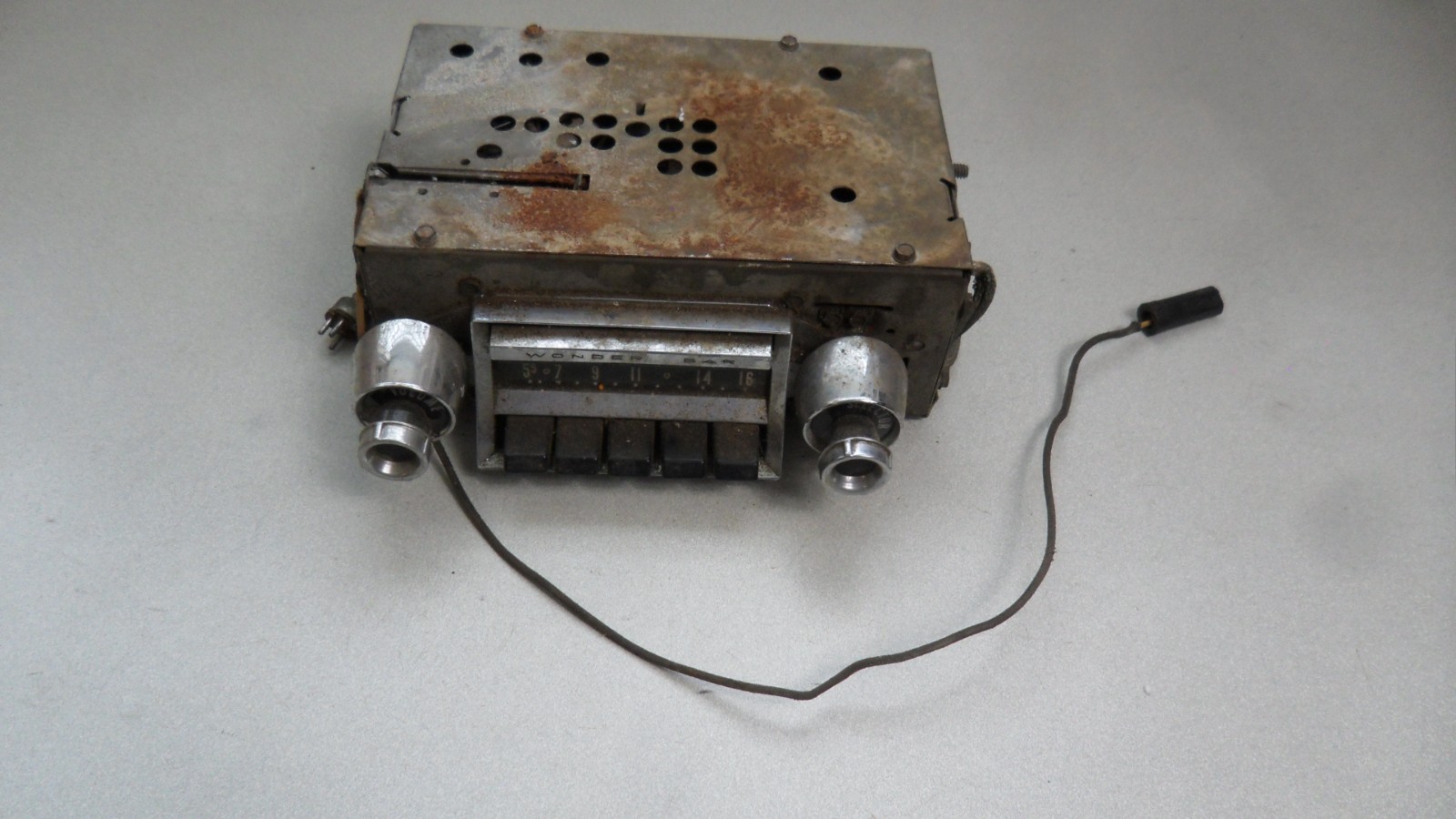 1957 57 Chevy Belair Wonder Bar Stock OEM Radio Core Parts Only 02CE2 GM IL 1957 57 Chevy Belair Wonder Bar Stock OEM Radio Core Parts Only 02CE2 GM IL