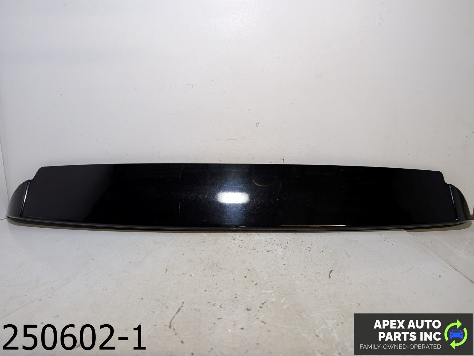 OEM 2009-2012 Toyota RAV4 2.4L Rear Spoiler Assembly OEM 2009-2012 Toyota RAV4 2.4L Rear Spoiler Assembly