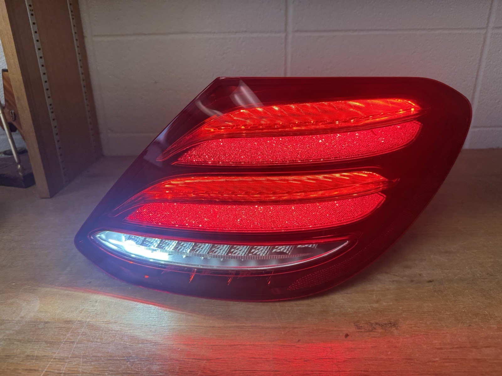 2017-2020 Mercedes-Benz E-Class W213 Right LED Tail Light OEM A2139068200 Sedan