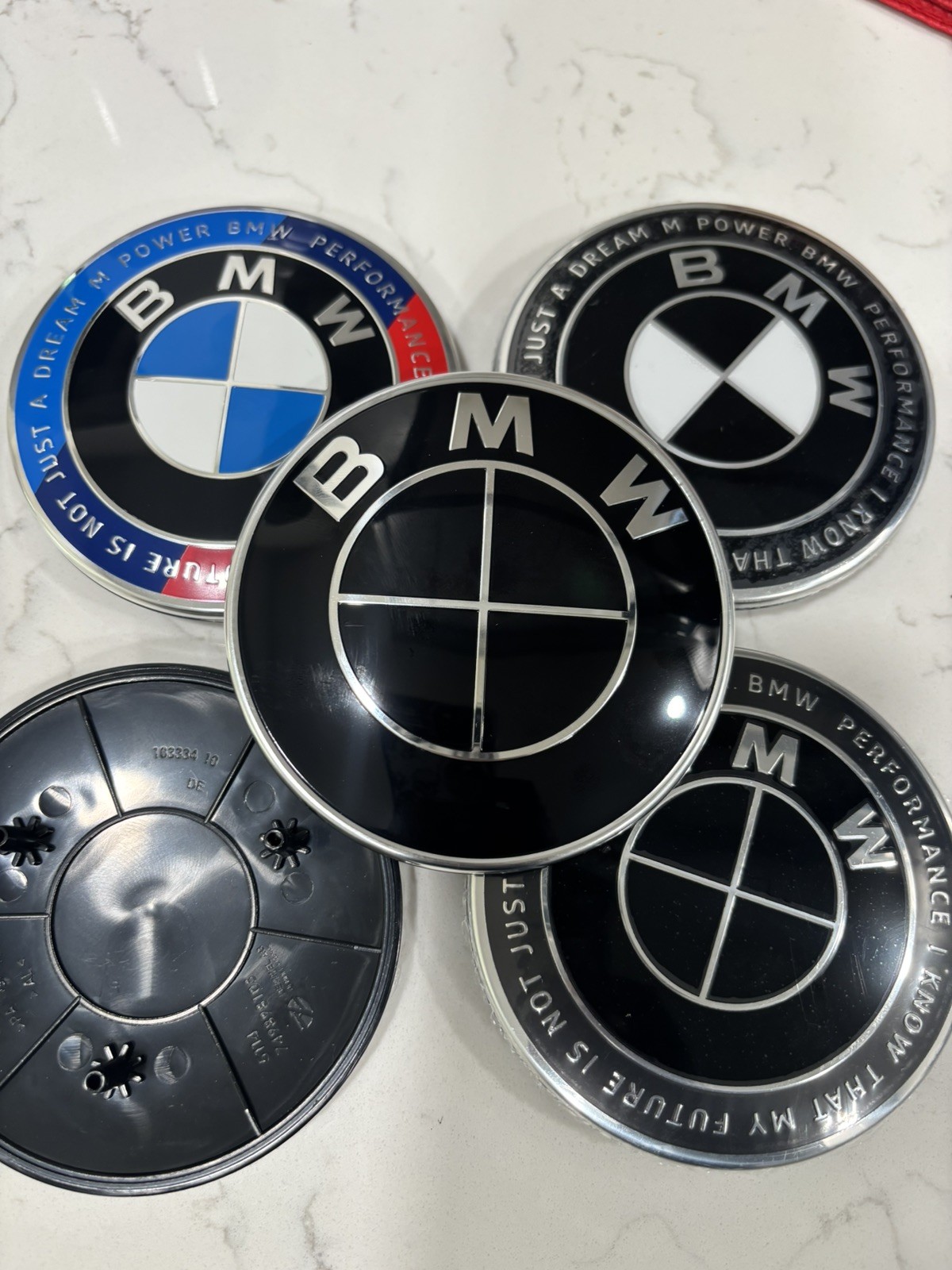 One 7 series x7 G07 X3 95MM BMW kith Black White Hood & Trunk Emblem Badge One 7 series x7 G07 X3 95MM BMW kith Black White Hood & Trunk Emblem Badge