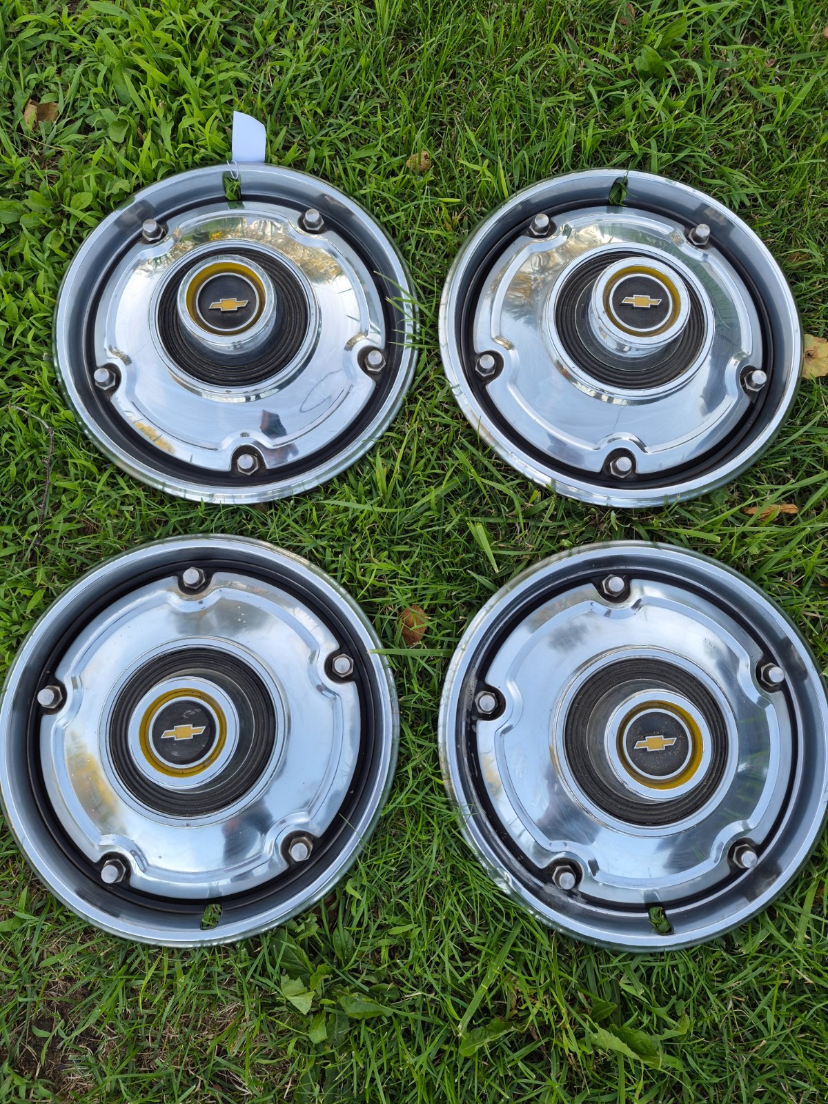 1969 - 1982 Chevrolet Truck Blazer Suburban Hubcap Wheel Covers Set (00-1) 1969 - 1982 Chevrolet Truck Blazer Suburban Hubcap Wheel Covers Set (00-1)