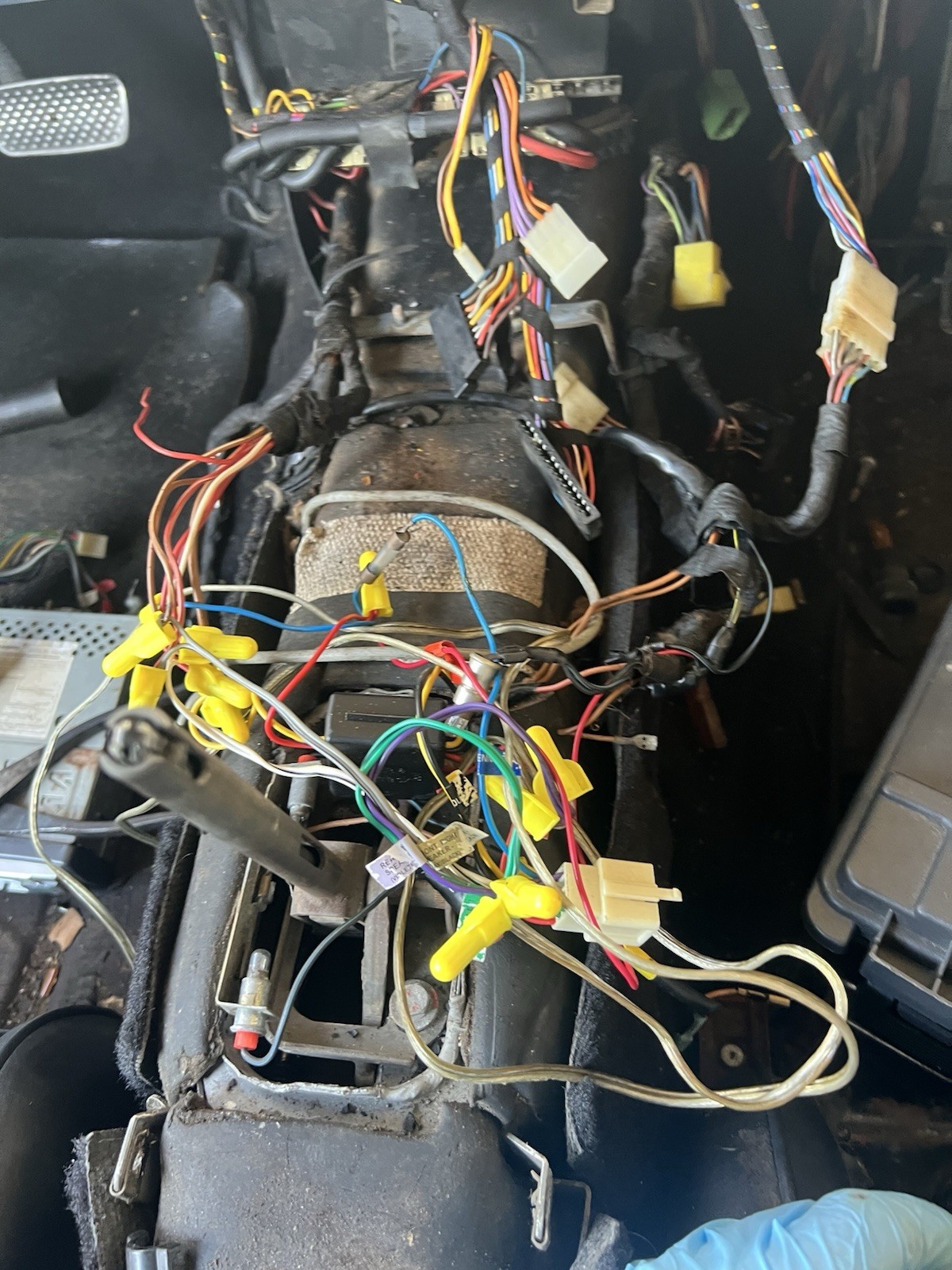 1982 Porsche 928 Behind Center Console Wire Harness Pigtails 1982 Porsche 928 Behind Center Console Wire Harness Pigtails