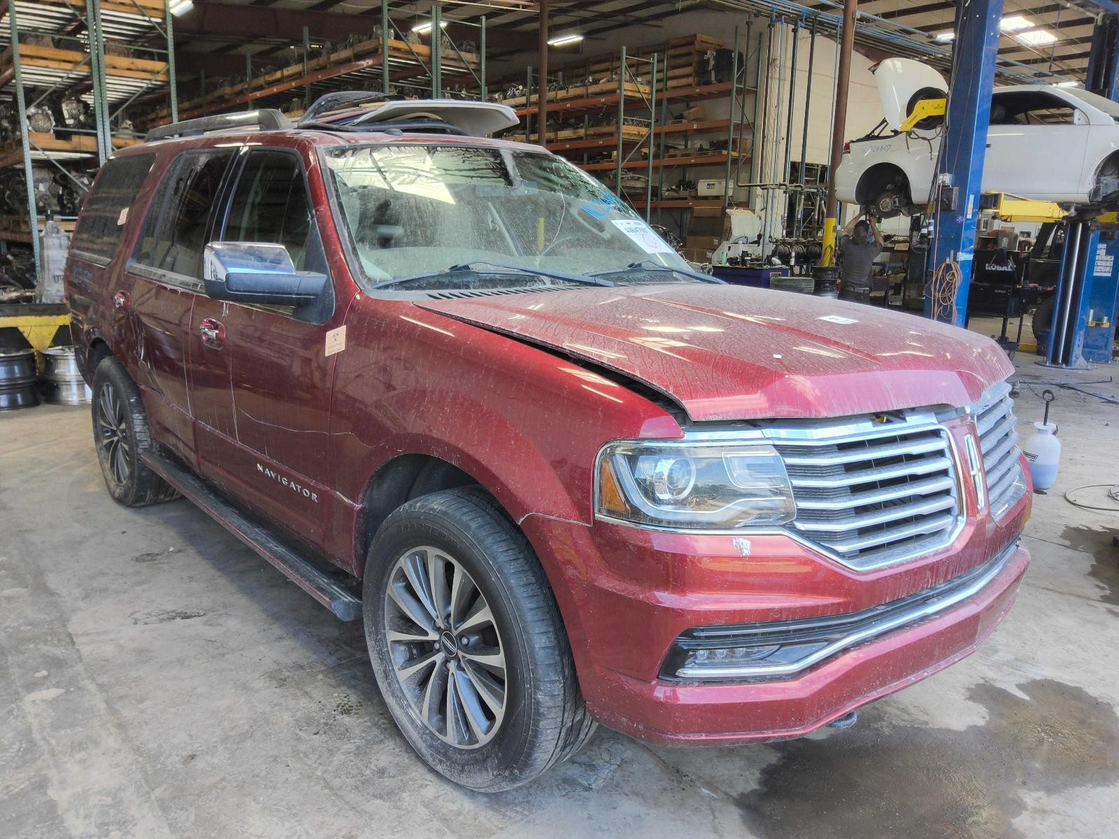 Used Left Tail Light Assembly fits: 2016 Lincoln Navigator quarter panel mounted