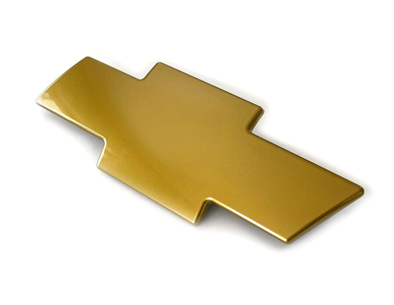 1999 - 2002 Chevy Silverado 2000 -2006 Tahoe Gold Grille Bowtie Emblem 12335633 1999 - 2002 Chevy Silverado 2000 -2006 Tahoe Gold Grille Bowtie Emblem 12335633
