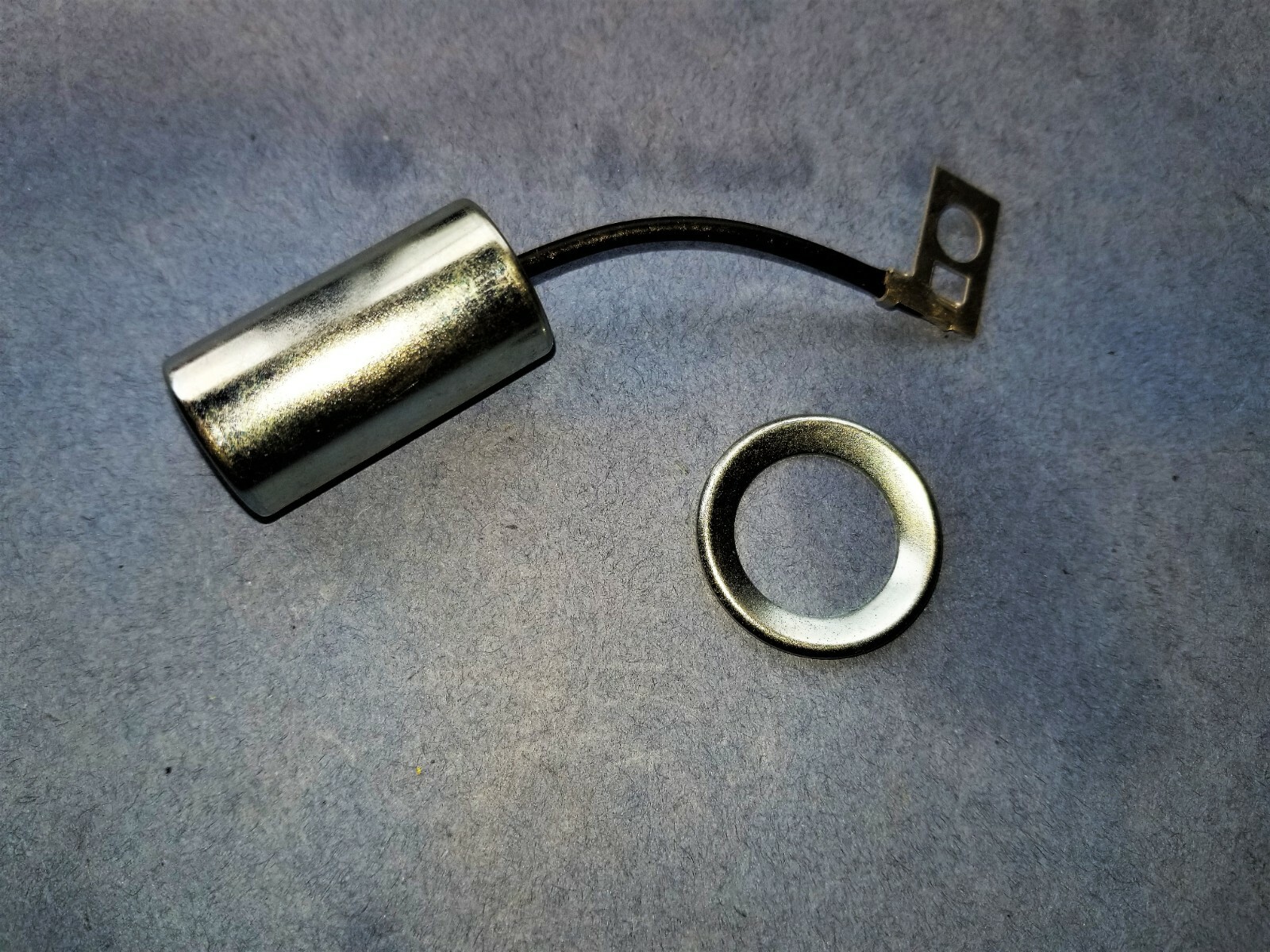PREMIUM ALTERNATOR CAPACITOR & COLLAR for DELCO 10DN ALTERNATORS PREMIUM ALTERNATOR CAPACITOR & COLLAR for DELCO 10DN ALTERNATORS