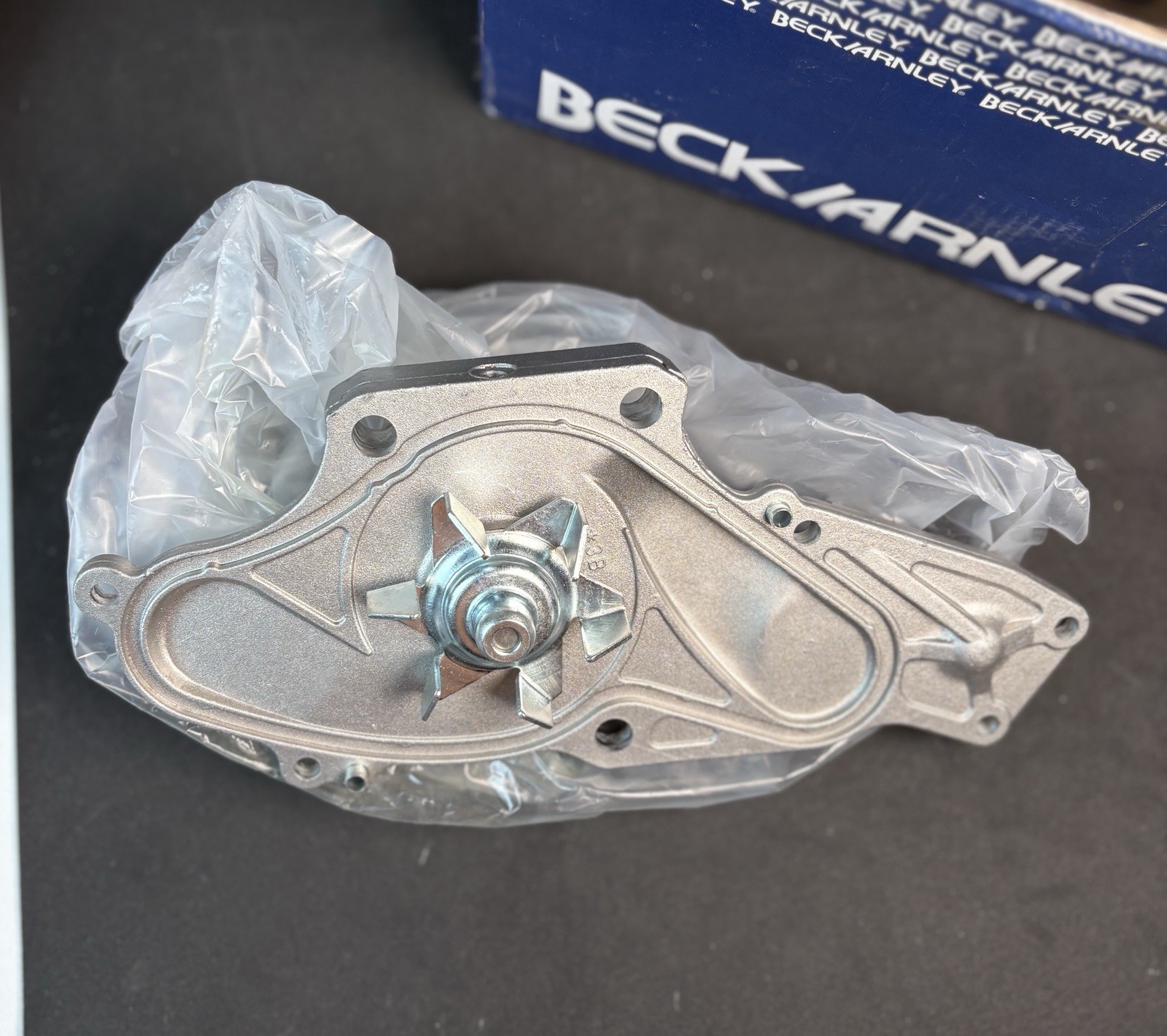 Brand New Engine Water Pump CARQUEST T2304 Honda Acura
