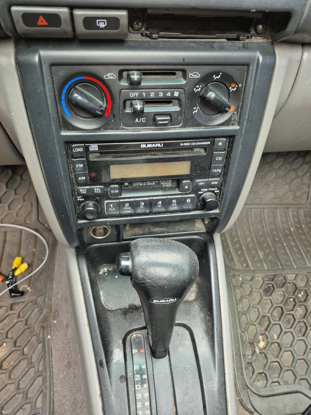 1998-2002 Subaru FORESTER Radio Trim Stereo Instrument Panel 1998-2002 Subaru FORESTER Radio Trim Stereo Instrument Panel
