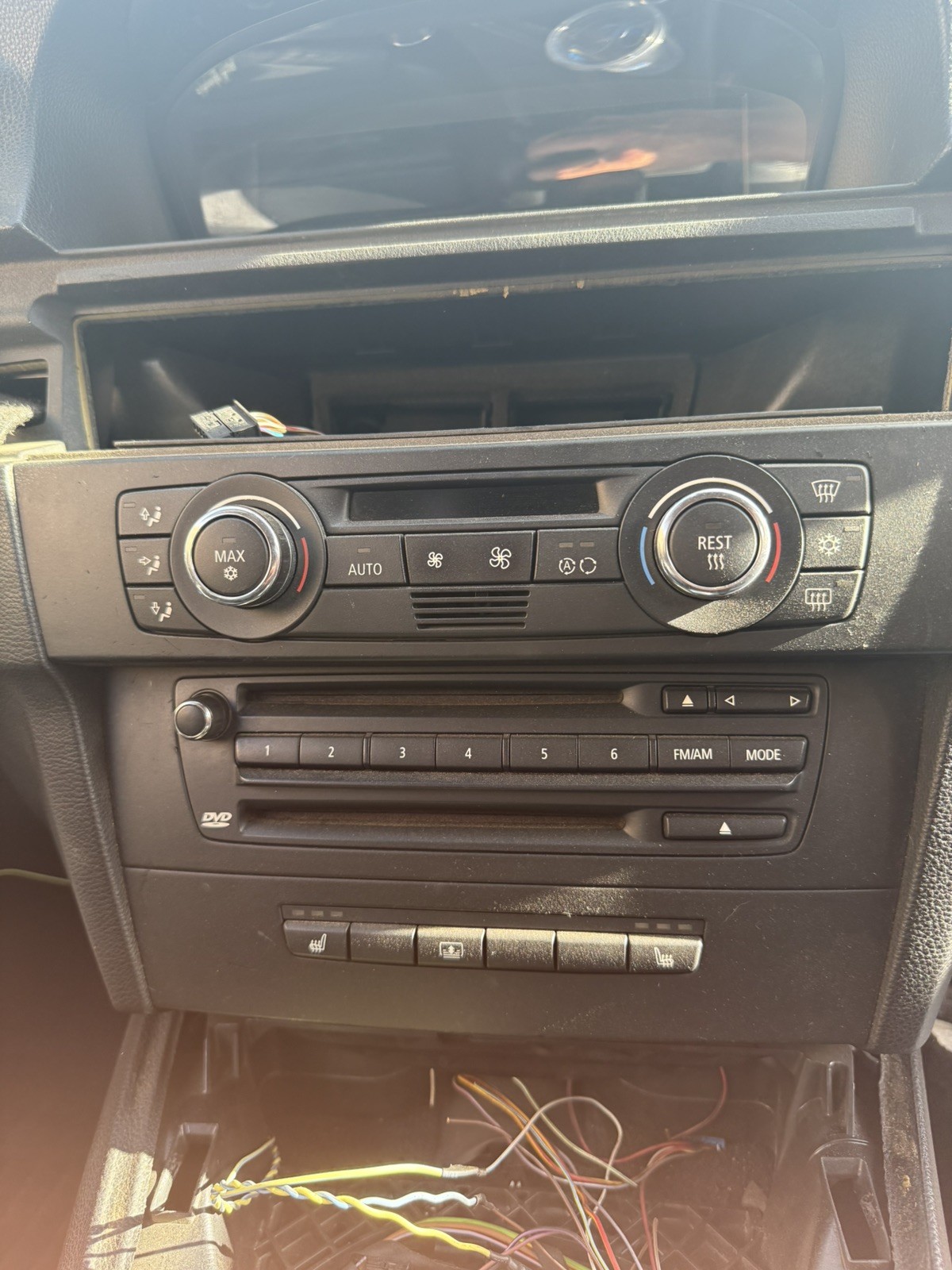 06 07 08 BMW E90 325I 328I 330I 335I CCC COMMAND UNIT RADIO NAVIGATION GPS OEM 06 07 08 BMW E90 325I 328I 330I 335I CCC COMMAND UNIT RADIO NAVIGATION GPS OEM