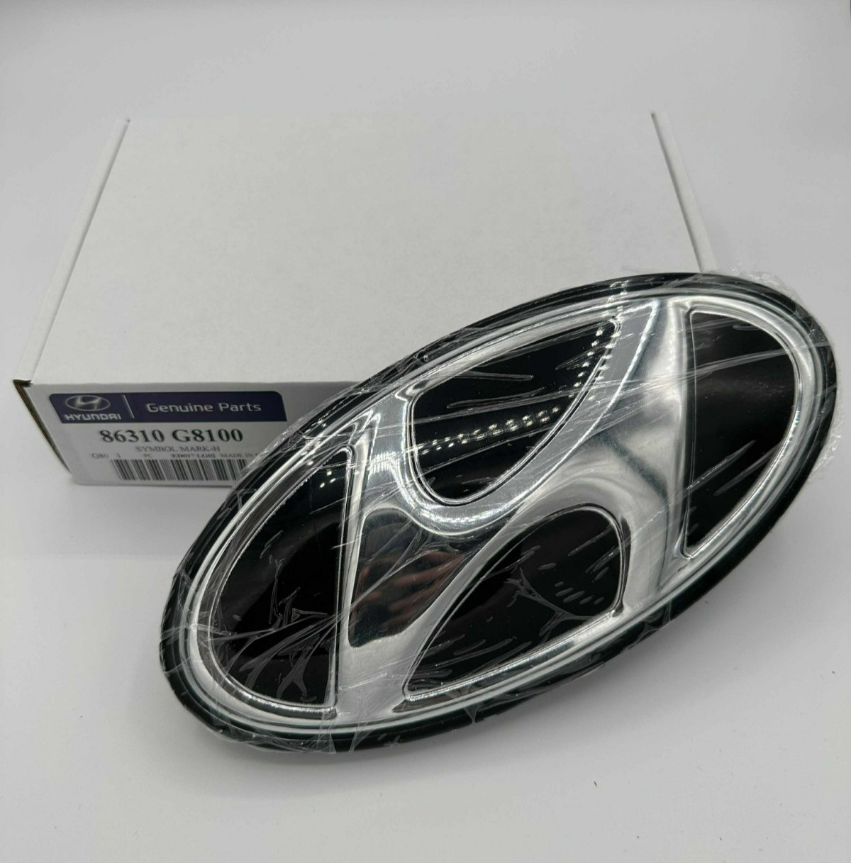 Front Bumper Grille Emblem Fit For Hyundai Sonata 22019 2018  OEM 86310 G8100