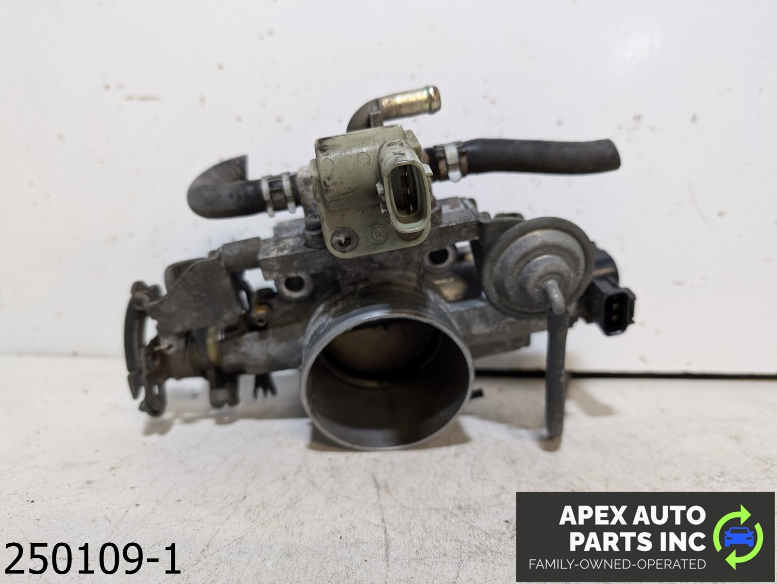 OEM 1996-1998 Toyota 4Runner A/T ENGINE INTAKE MANIFOLD, THROTTLE BODY OEM 1996-1998 Toyota 4Runner A/T ENGINE INTAKE MANIFOLD, THROTTLE BODY