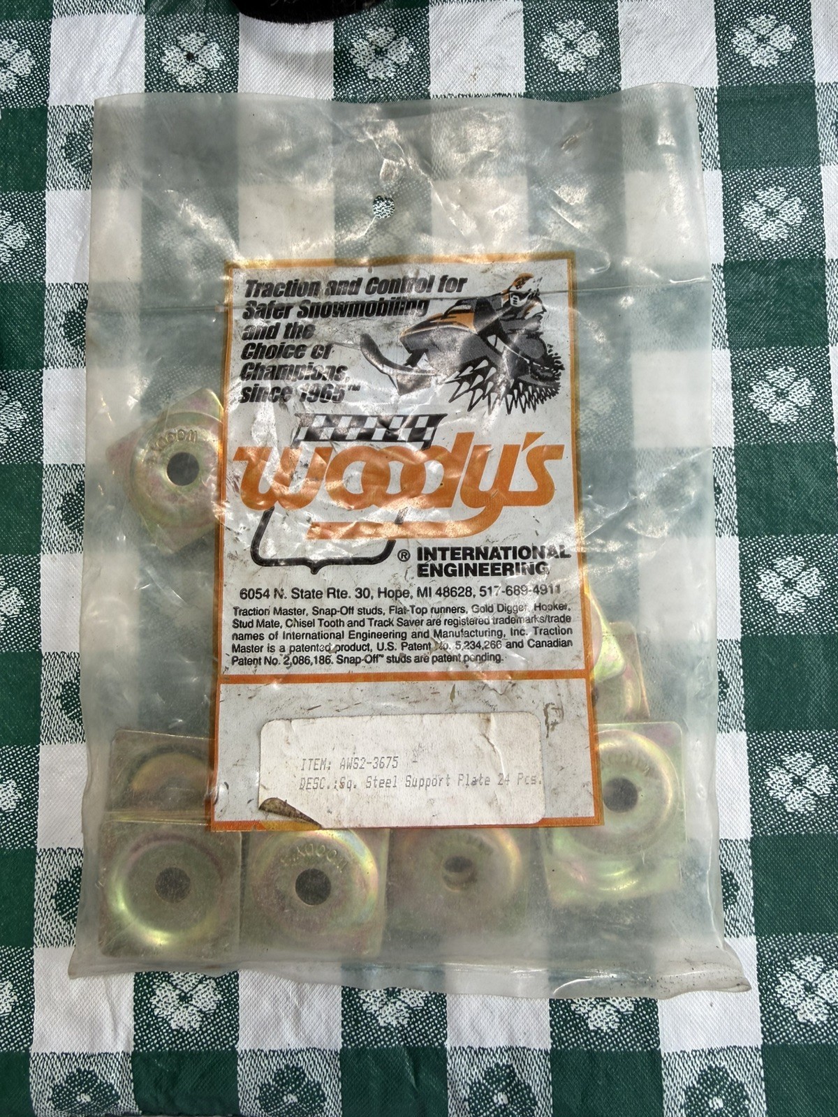 Woodys NOS 24 Pack 1.25 Square Stud Backer 5/16\ Woodys NOS 24 Pack 1.25 Square Stud Backer 5/16\