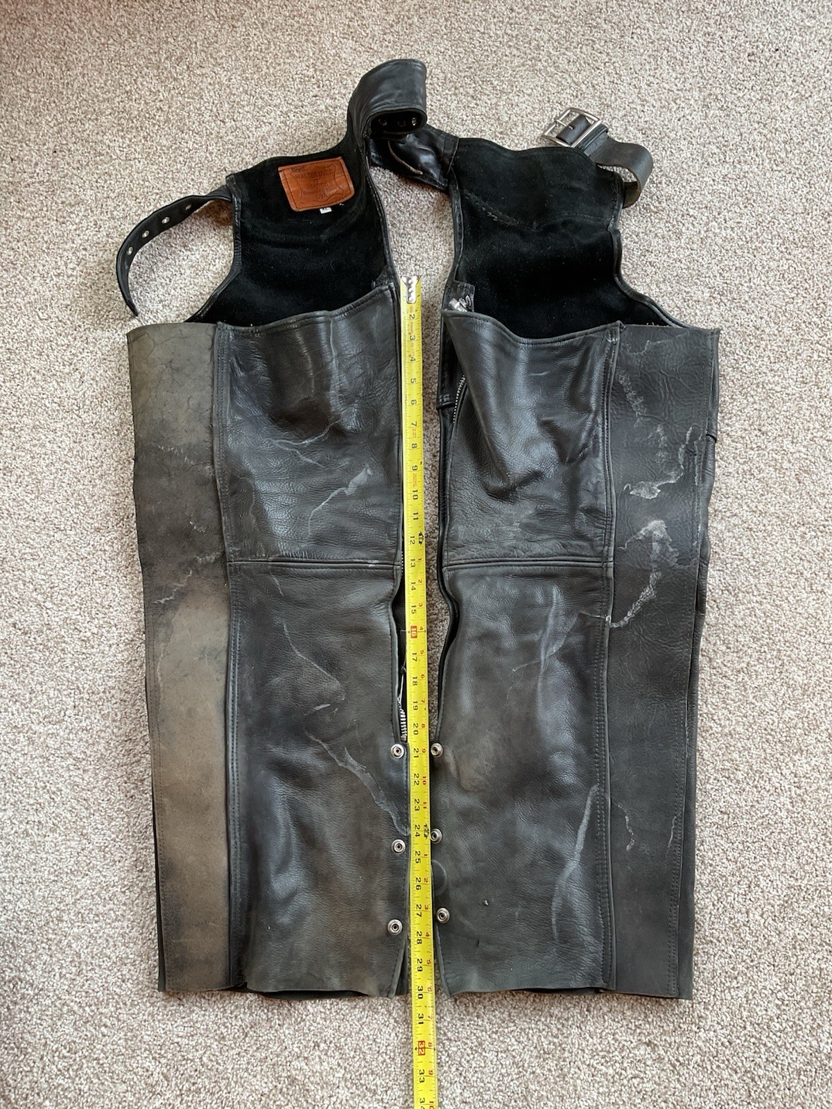 Vintage Heavy Duty Leather Black Motorcycle Biker’s Chaps Snap & Zip SIZE XL USA Vintage Heavy Duty Leather Black Motorcycle Biker’s Chaps Snap & Zip SIZE XL USA