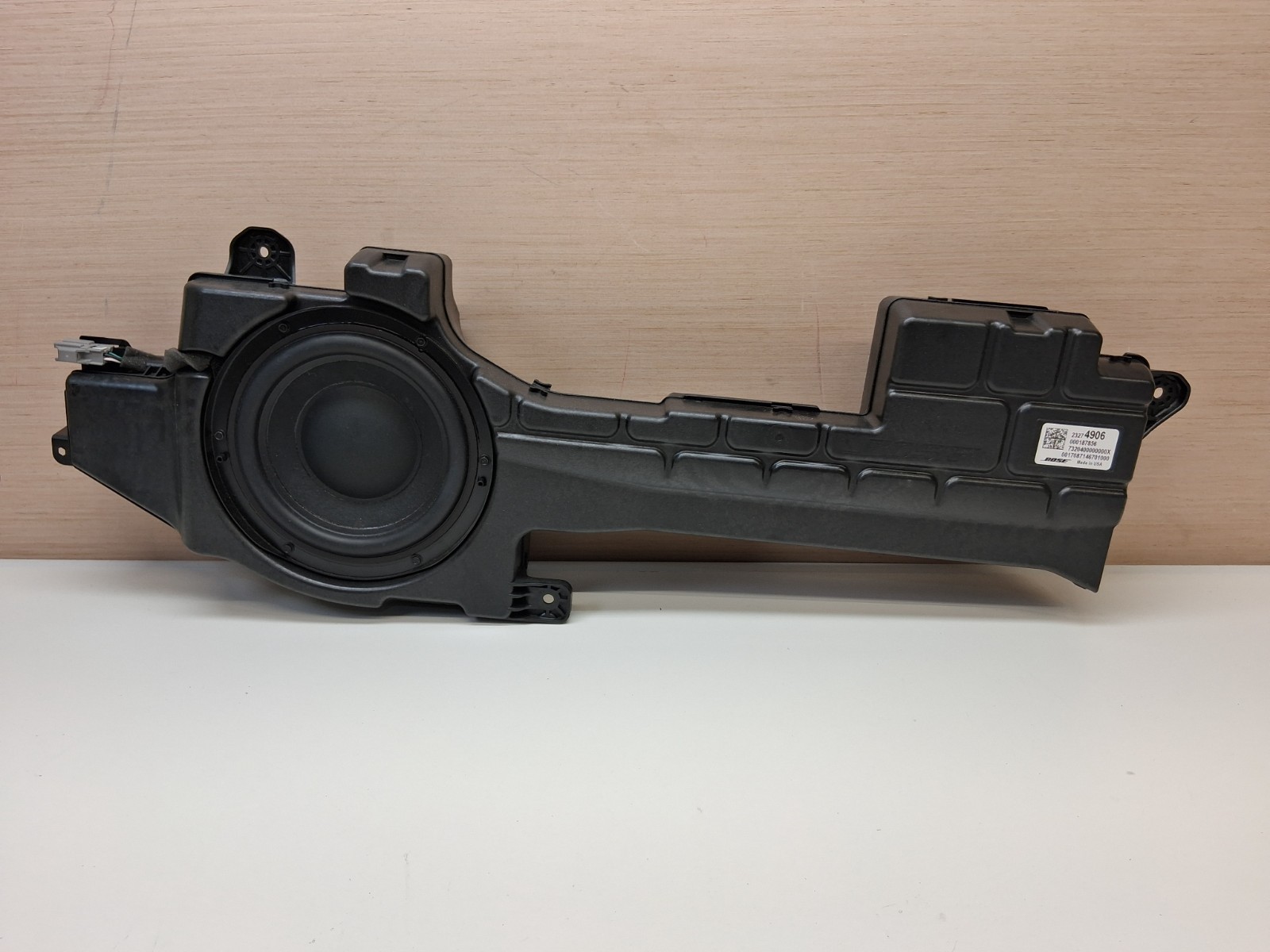 2014-19 Chevrolet Corvette C7 Rear Bose Sound Subwoofer Speaker Box 23274906 2014-19 Chevrolet Corvette C7 Rear Bose Sound Subwoofer Speaker Box 23274906