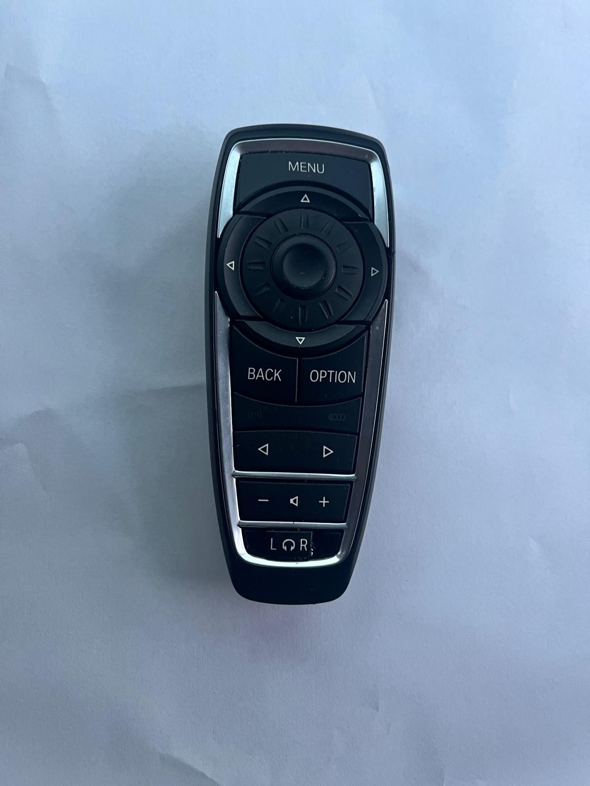 08-17 BMW 5/7 Series Alpina B7 REAR TV ENTERTAINMENT REMOTE CONTROL 9231370 08-17 BMW 5/7 Series Alpina B7 REAR TV ENTERTAINMENT REMOTE CONTROL 9231370