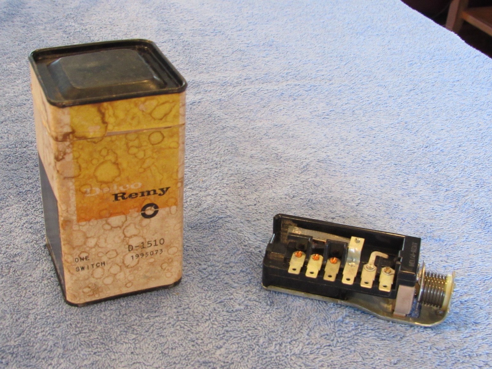NOS Delco-Remy Headlight Switch 1957 1958 1959 Pontiac Bonneville Star Chief Cat NOS Delco-Remy Headlight Switch 1957 1958 1959 Pontiac Bonneville Star Chief Cat