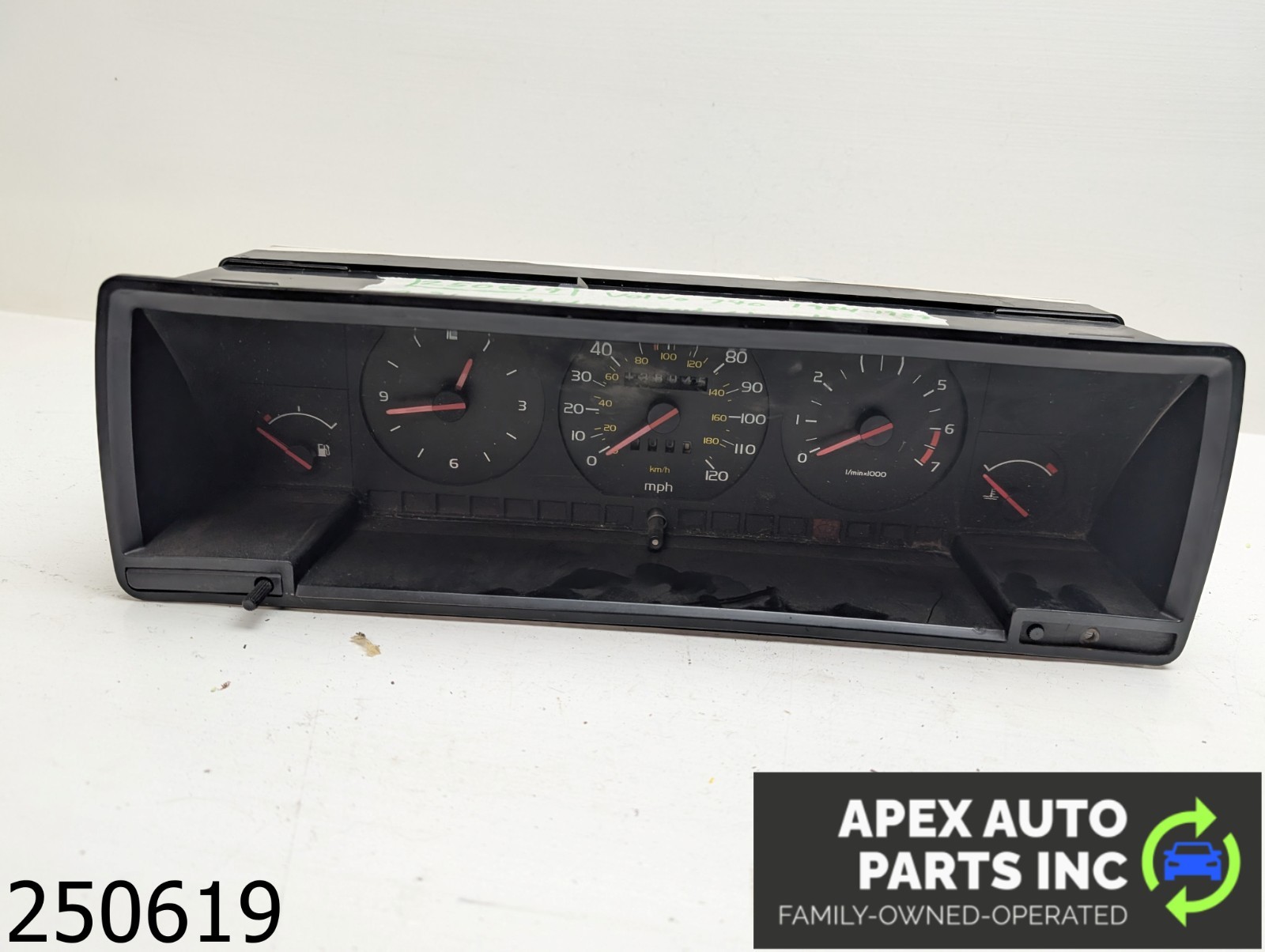 OEM 1989 Volvo 740 2.3L Instrument cluster Gauge Cluster Speedometer OEM 1989 Volvo 740 2.3L Instrument cluster Gauge Cluster Speedometer