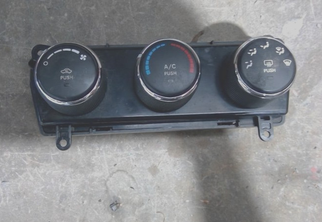 2009-2010 Dodge Challenger A/C Heater Climate Temperature Control Oem