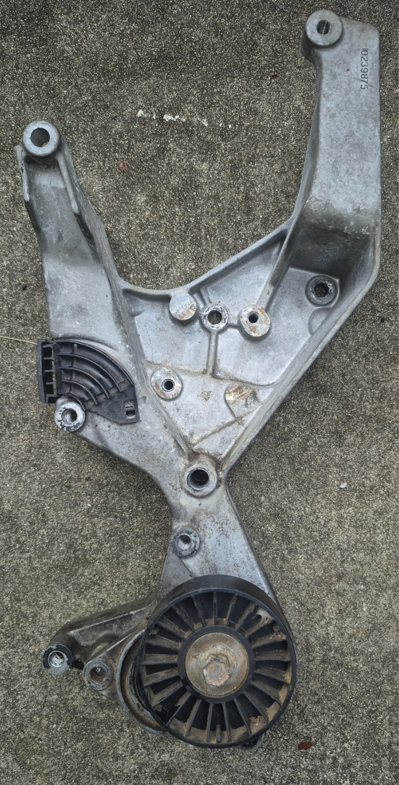 93-97 Chevrolet Camaro Z28 LT1 Accessories Bracket Genuine GM Oem Part 10239875 93-97 Chevrolet Camaro Z28 LT1 Accessories Bracket Genuine GM Oem Part 10239875