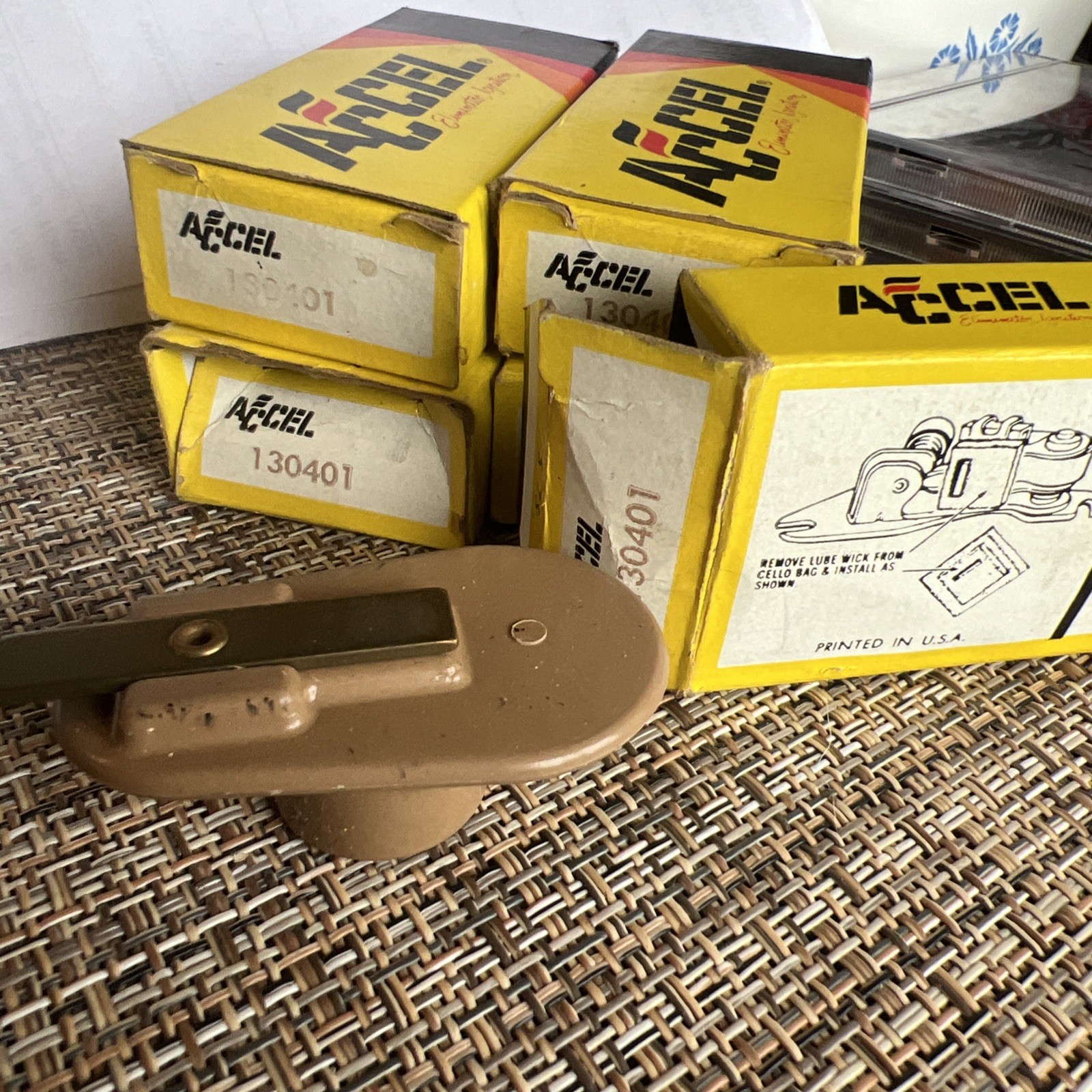 NOS Accel 130401 Ignition Distributor Rotor 4, 6, 8 Cylinder YC & ZC Mallory NOS Accel 130401 Ignition Distributor Rotor 4, 6, 8 Cylinder YC & ZC Mallory