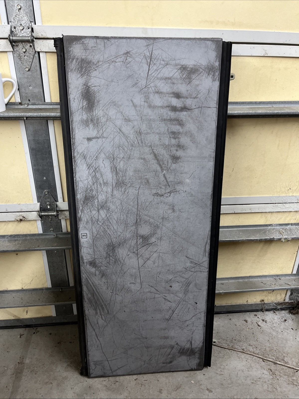 02-13 Avalanche Escalade EXT Hard Tonneau Top Panel #3 Rear Bed Cover 93440643 02-13 Avalanche Escalade EXT Hard Tonneau Top Panel #3 Rear Bed Cover 93440643