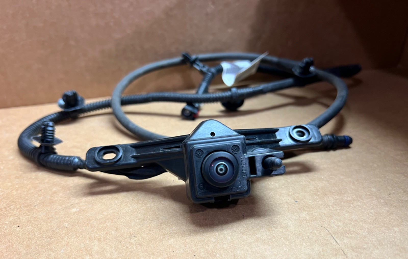 OEM 2023-2026 GMC Sierra 1500 Front Grille Mount Camera + Wire Harness 85622814 OEM 2023-2026 GMC Sierra 1500 Front Grille Mount Camera + Wire Harness 85622814