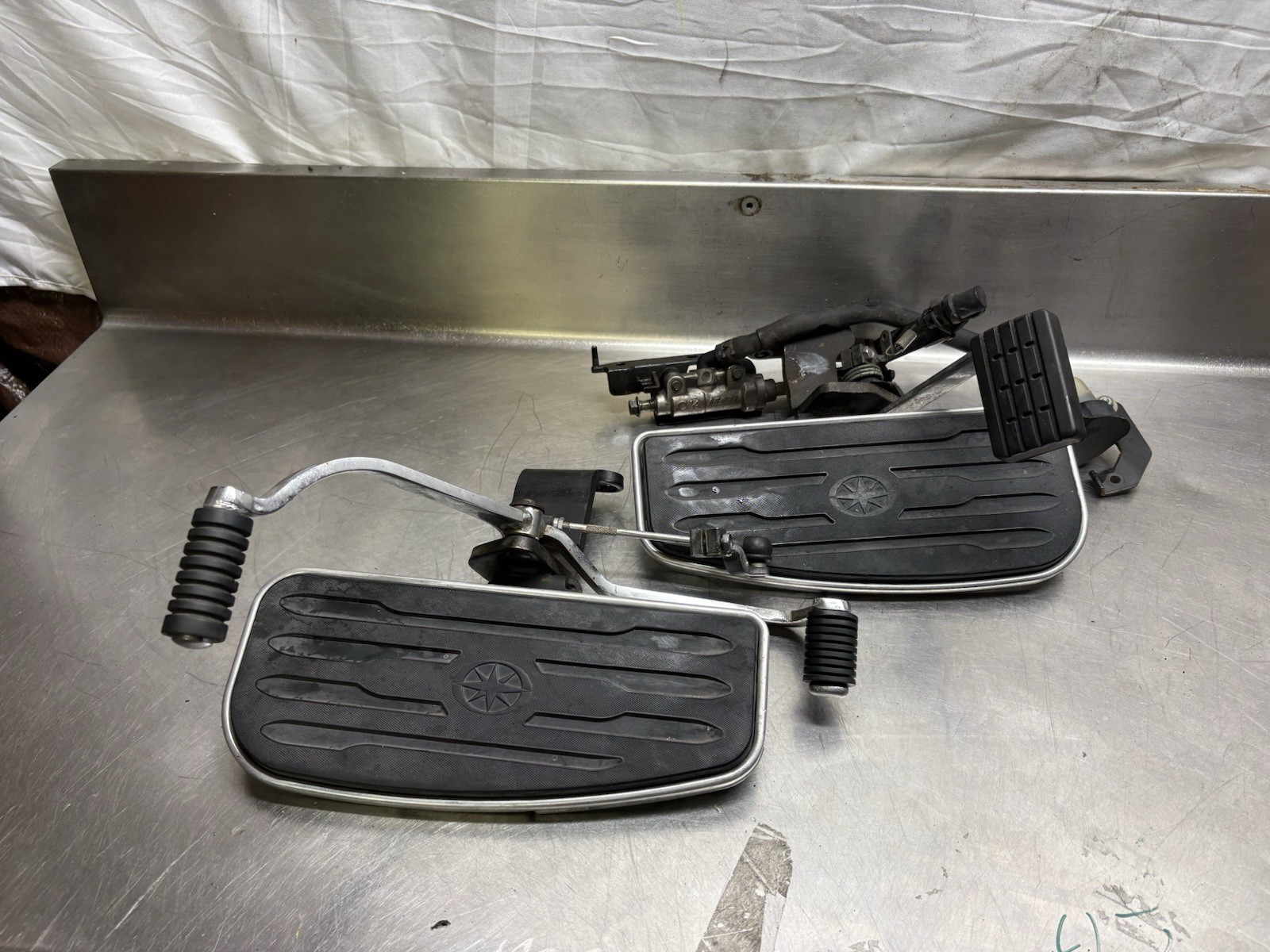 1999-2009 Yamaha V Star 1100 Left & Right Driver Floorboard Set w/ Controls #47