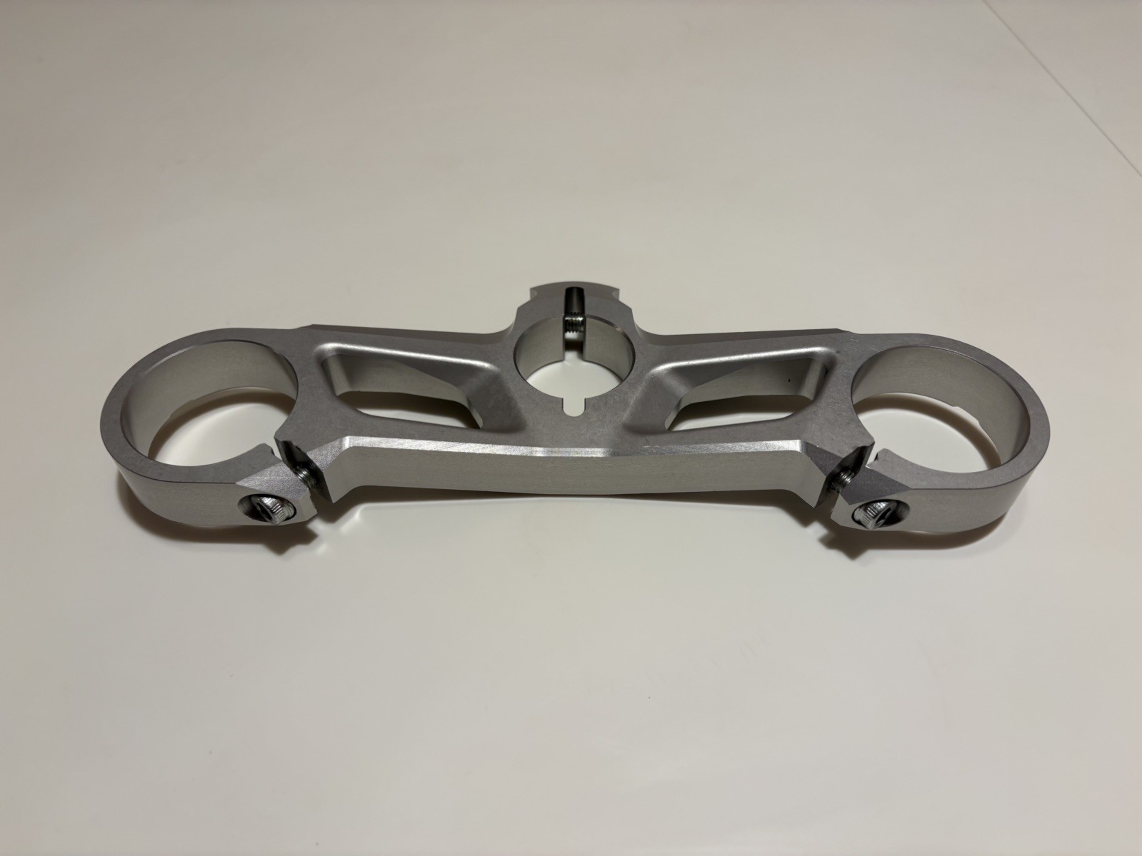 OEM 2012-2014 Ducati 1199 S R Panigale Upper Top Triple Tree Clamp 34130881A OEM 2012-2014 Ducati 1199 S R Panigale Upper Top Triple Tree Clamp 34130881A