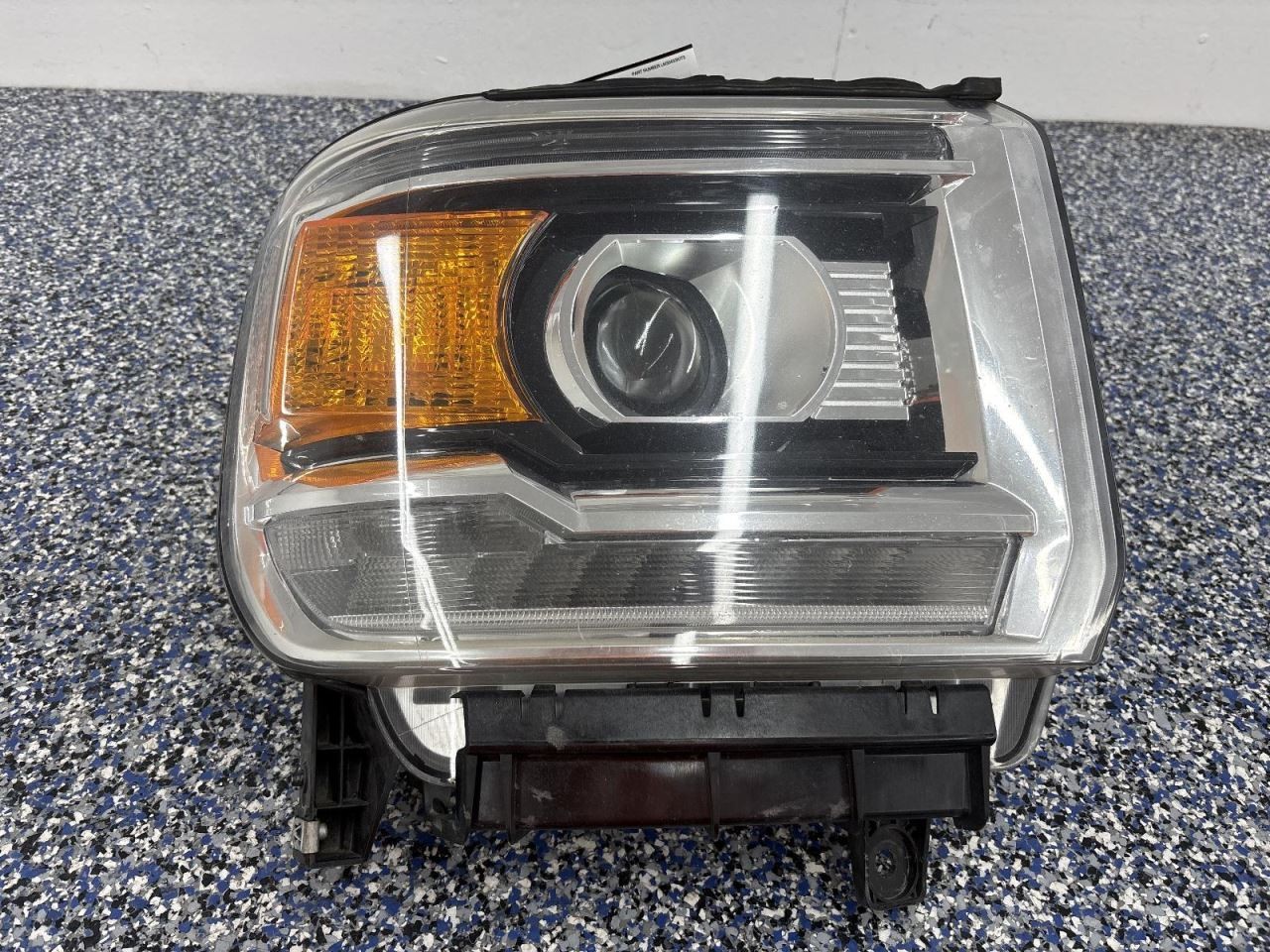 (REPAIRED TABS) 2016 GMC Sierra 2500HD Passenger Side Headlight 
