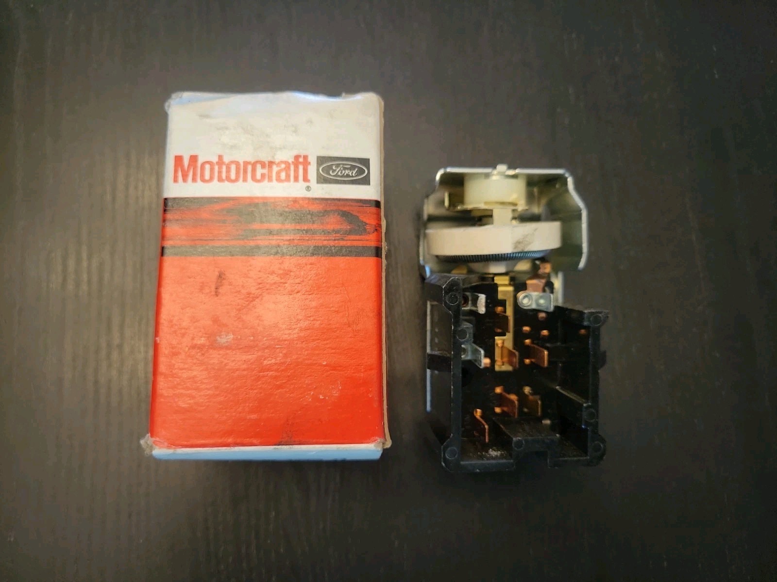 Genuine Ford FOUZ-11654-A Switch Assembly SW-2275 NOS Part Genuine Ford FOUZ-11654-A Switch Assembly SW-2275 NOS Part