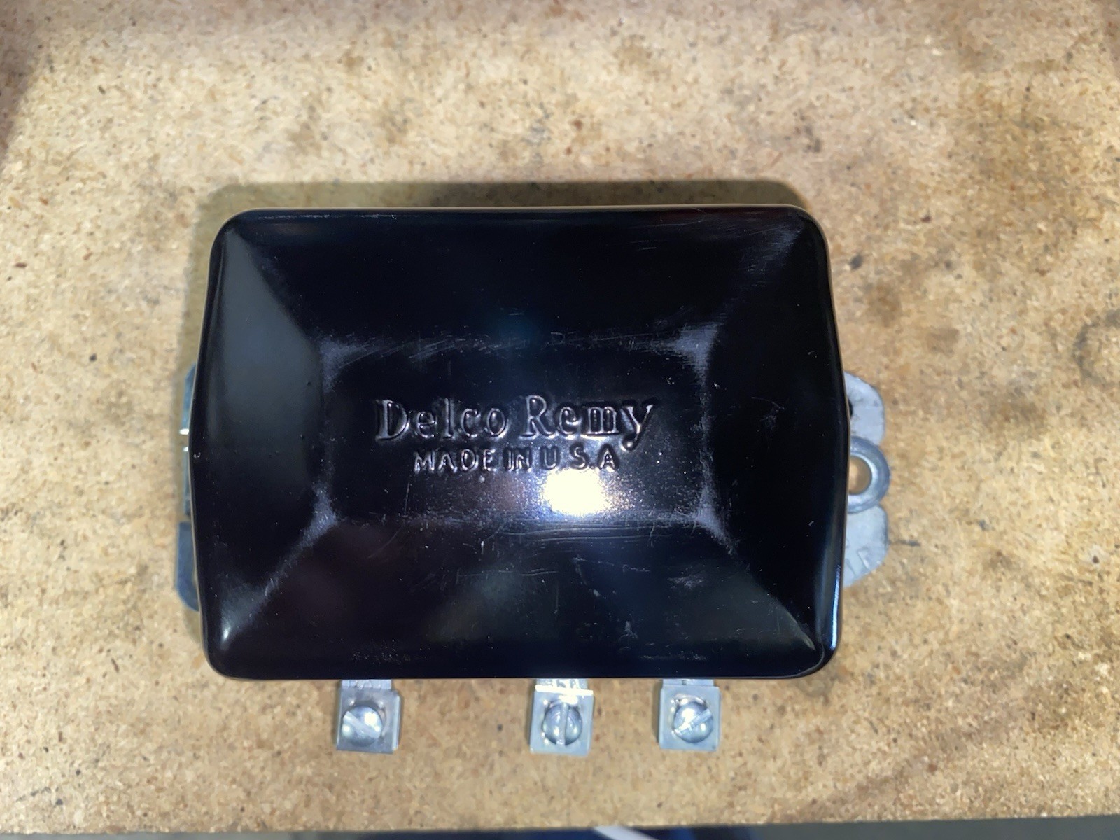 Delco Remy 1118901E Voltage Regulator Brand New