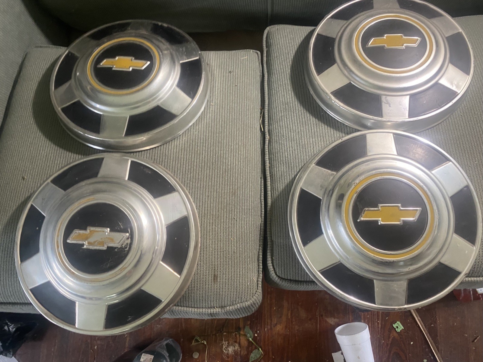 (4) Vintage Chevrolet 1973-87 3/4 1 Ton C20 Truck Dog Dish Pickup 12 (4) Vintage Chevrolet 1973-87 3/4 1 Ton C20 Truck Dog Dish Pickup 12