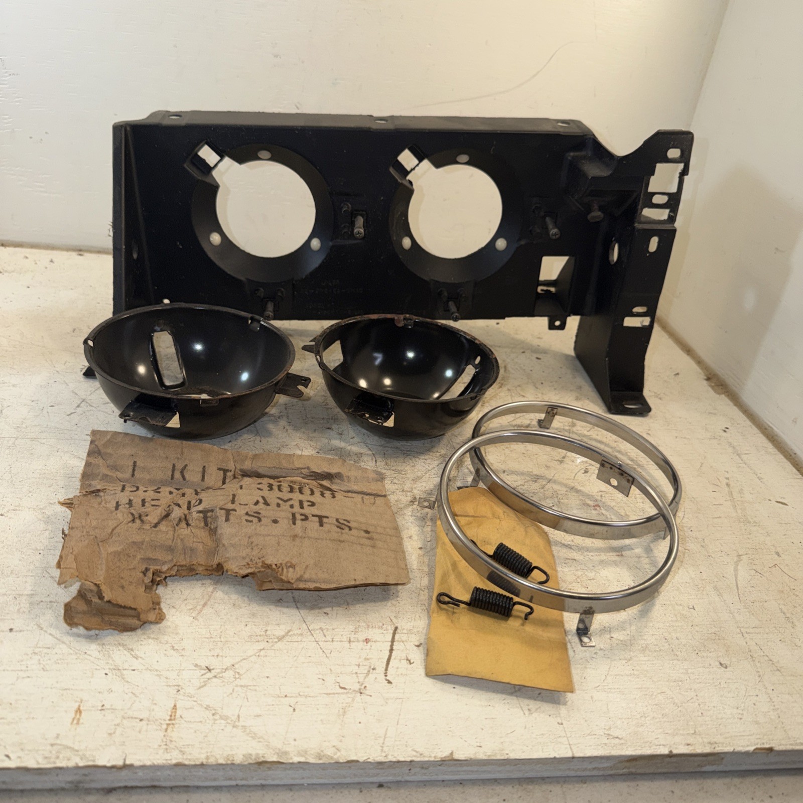NOS OEM Ford D1MY-13008-D Headlight Housing Assembly 1971-72 Marquis Monterey NOS OEM Ford D1MY-13008-D Headlight Housing Assembly 1971-72 Marquis Monterey