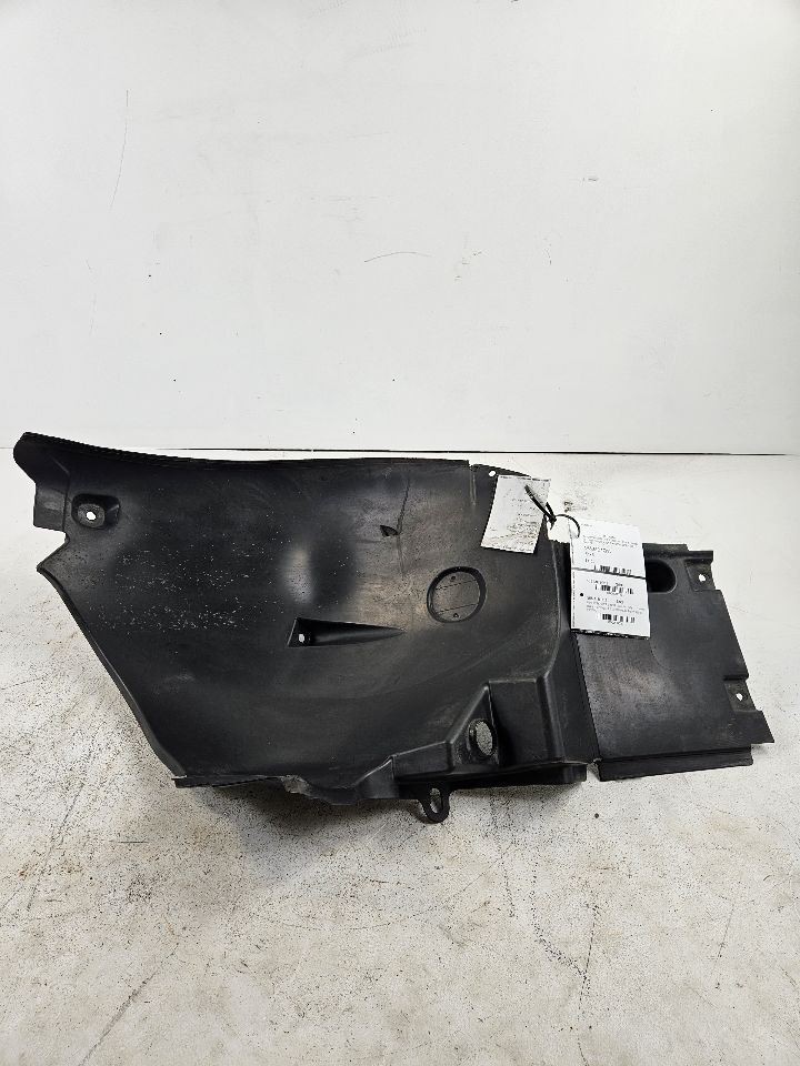 2007-2013 Mercedes S550 W221 Front RH Lower Inner Fender Liner OEM A2216900530