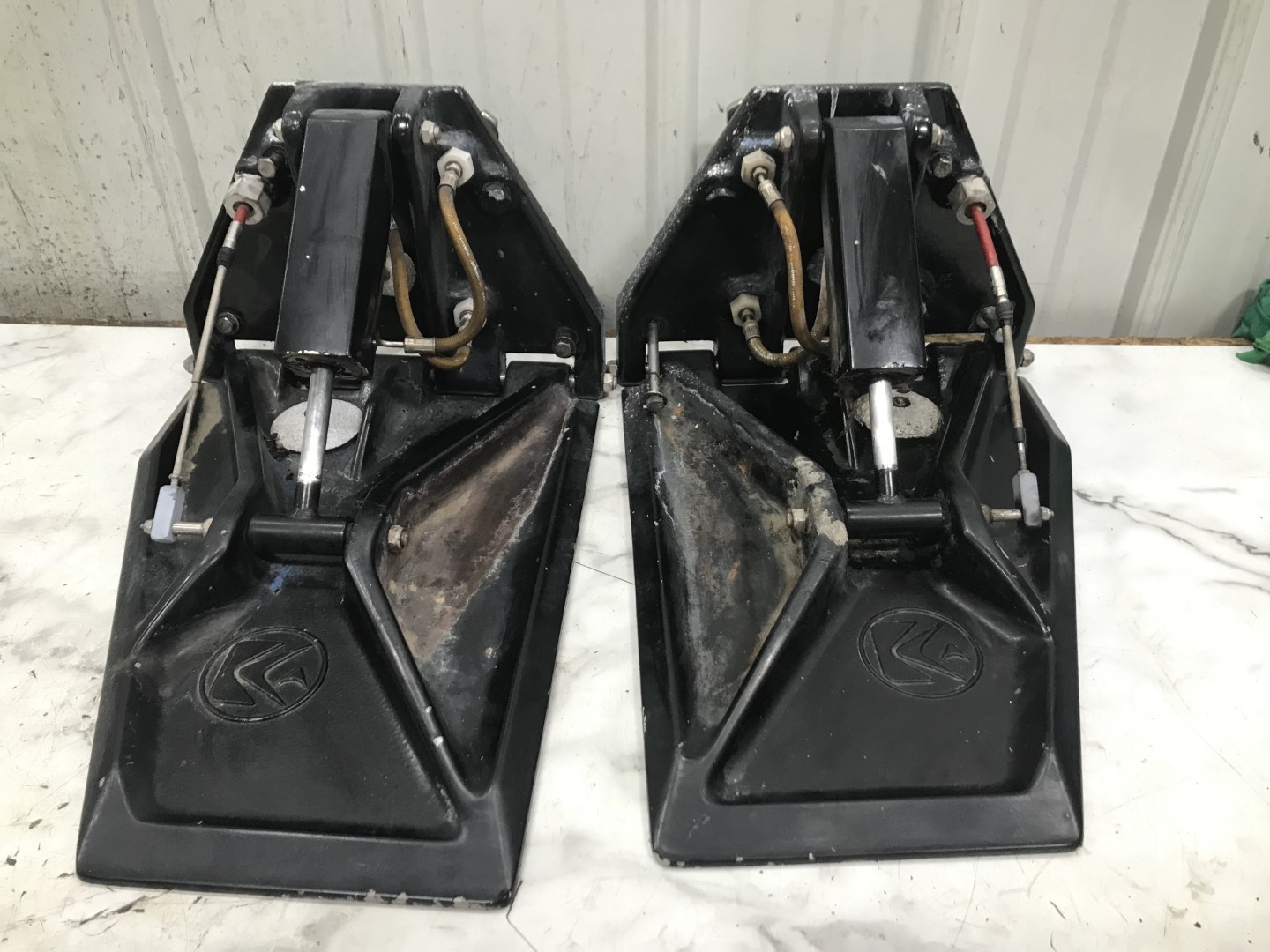 93 Wellcraft Scarab 43 Boat Kiekhaefer K Planes trim tabs hydraulic cylinders