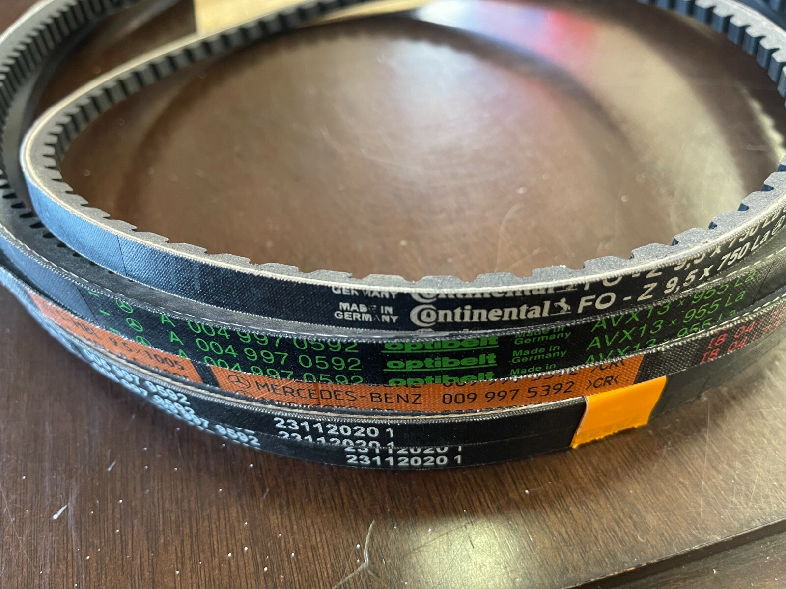 Genuine Original Mercedes Benz 5 Drive Belt Set for 560SL 560SEL 560SEC 420SEL Genuine Original Mercedes Benz 5 Drive Belt Set for 560SL 560SEL 560SEC 420SEL