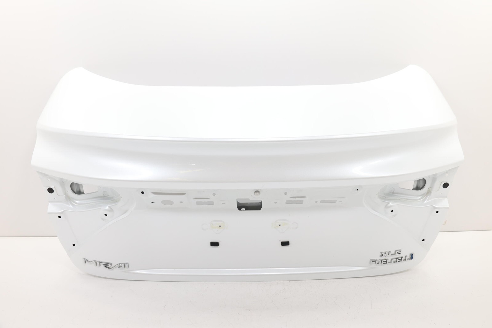 2021 - 2026 TOYOTA MIRAI REAR DECK TRUNK LID TAILGATE SHELL PANEL OEM WHITE_090 2021 - 2026 TOYOTA MIRAI REAR DECK TRUNK LID TAILGATE SHELL PANEL OEM WHITE_090