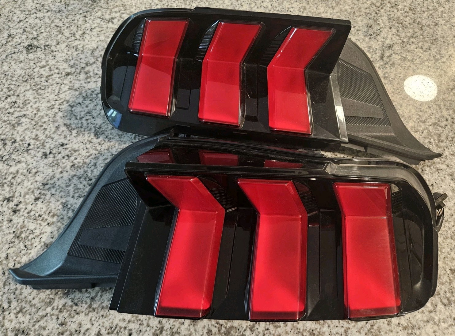 2024-2026 Ford Mustang GT Premium OEM Sequential LED Tail Lights Pair Set S650 2024-2026 Ford Mustang GT Premium OEM Sequential LED Tail Lights Pair Set S650