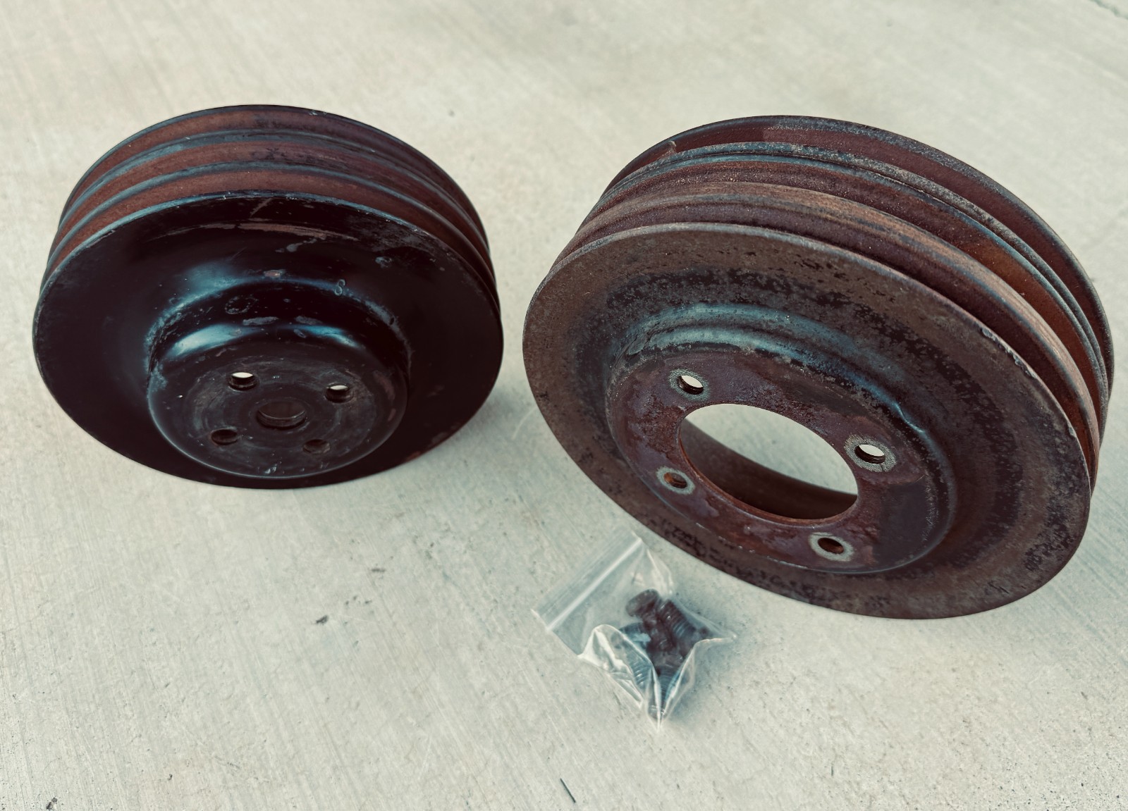 1966-1967 Oldsmobile 3 Groove Crankshaft Harmonic Balancer Water Pump Pulley AC 1966-1967 Oldsmobile 3 Groove Crankshaft Harmonic Balancer Water Pump Pulley AC