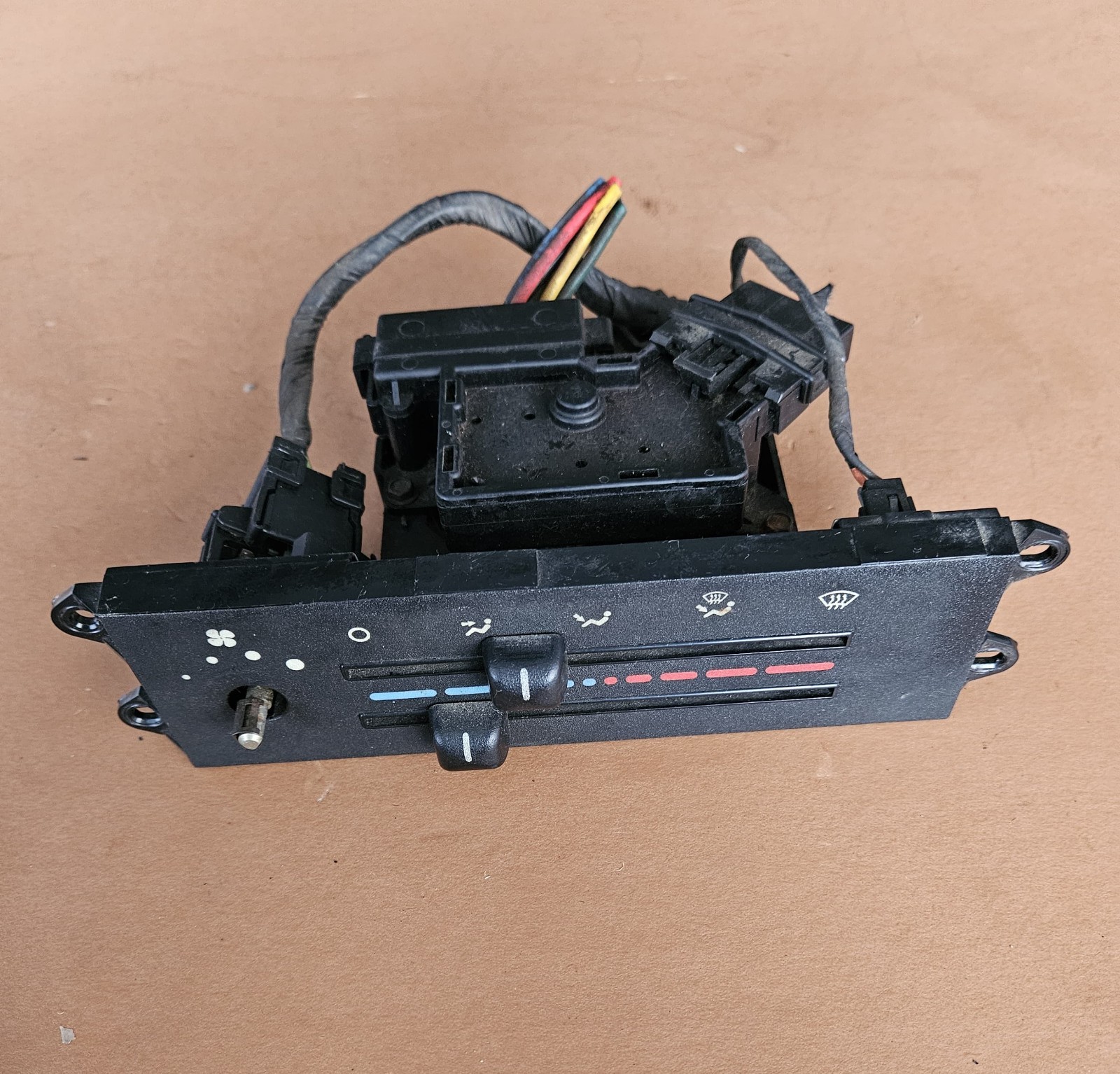 1997 1998 Jeep Wrangler TJ Heater AC Climate Control Panel With AC 55037362AB 1997 1998 Jeep Wrangler TJ Heater AC Climate Control Panel With AC 55037362AB