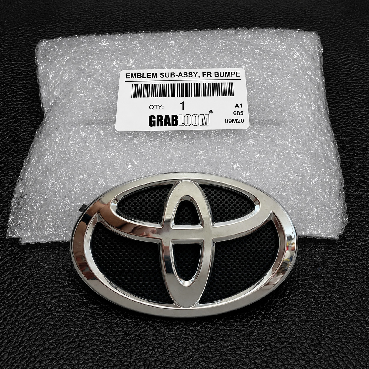 12-17 Toyota Camry Avalon Front Grille Emblem Logo LE XLE 2012-2017 Silver
