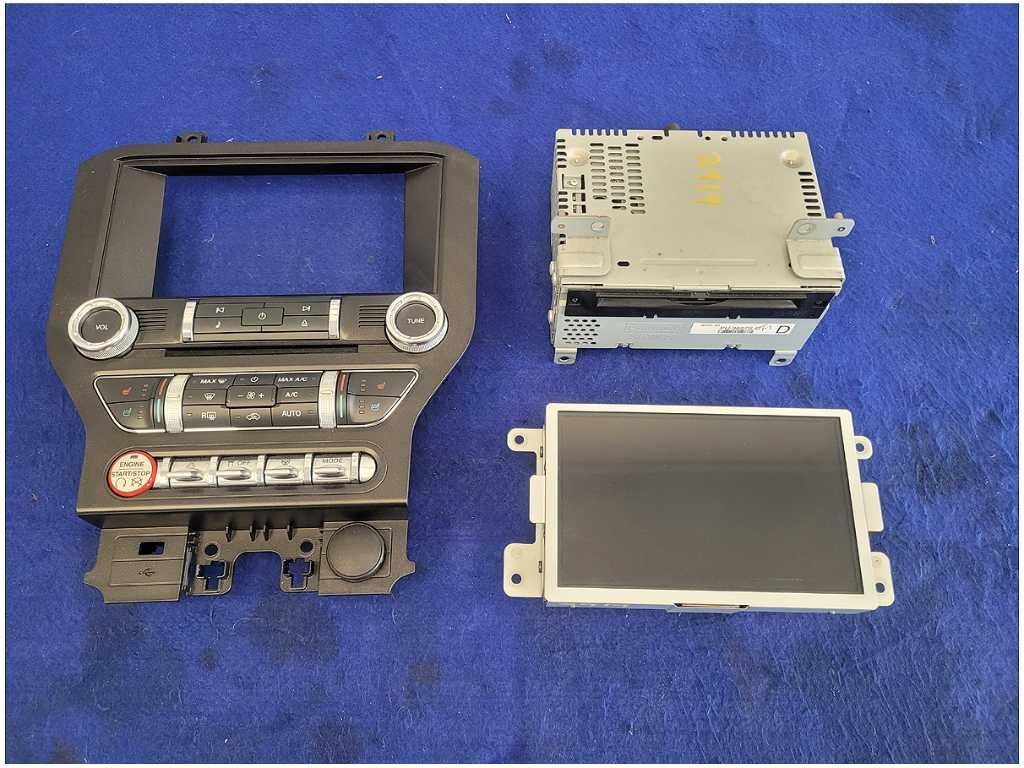 2016 Ford Mustang GT S550 Sync Receiver Radio Nav CD Slot GR3TT-14G370-CM 2919