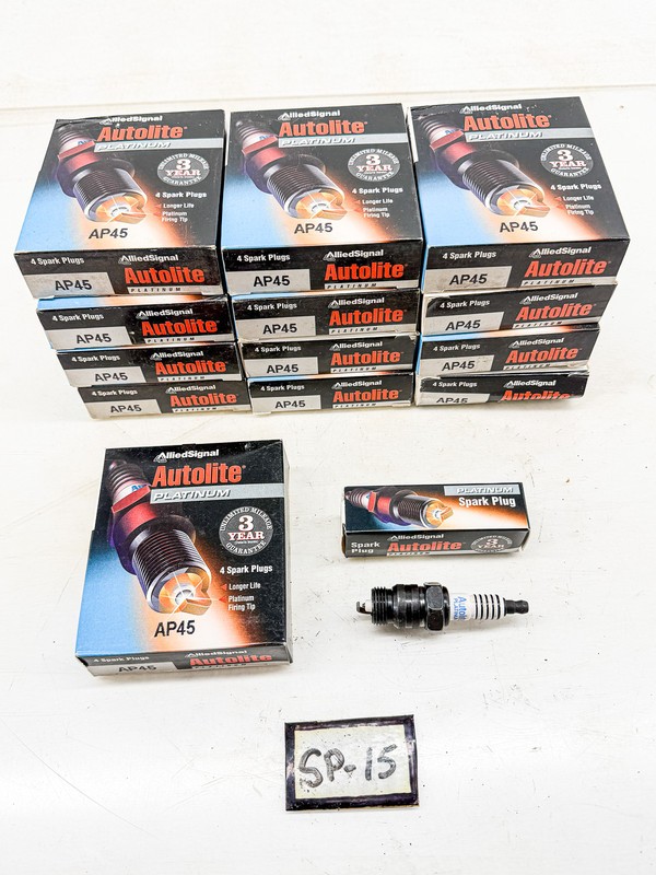 NOS AUTOLITE AP45 PLATINUM SPARK PLUGS LOT OF 8 MUSTANG SHELBY COBRA 289 SP-15