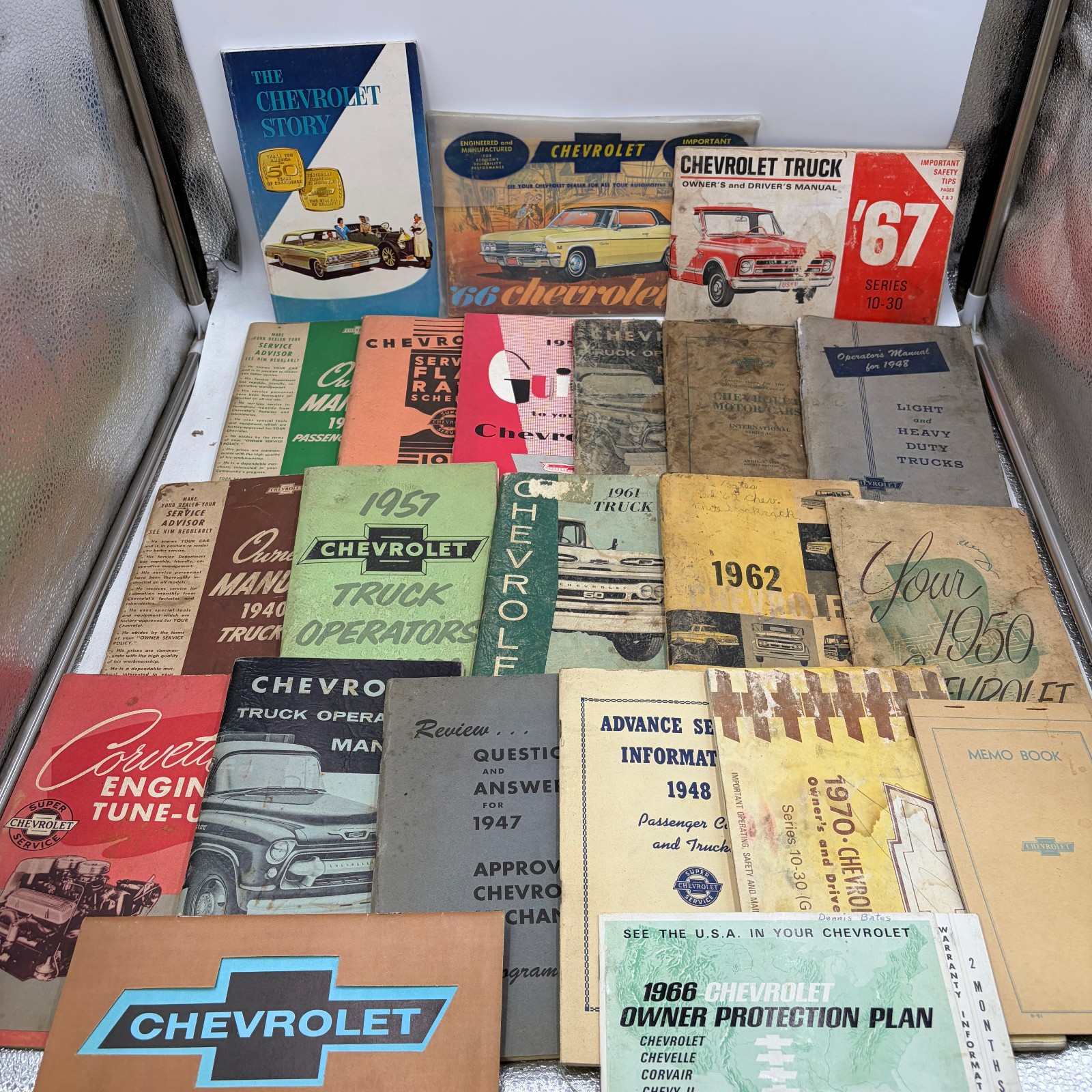 Vintage Chevrolet Truck Car Owners Manuals Service Repair Literature Lot 1940-70 Vintage Chevrolet Truck Car Owners Manuals Service Repair Literature Lot 1940-70