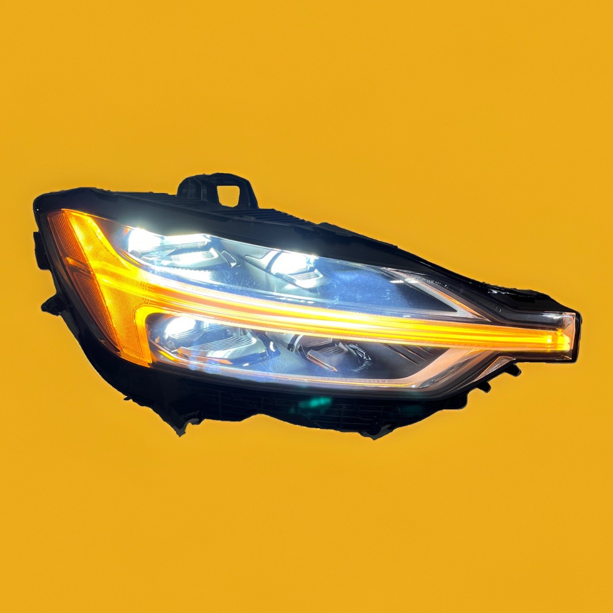 2022-2025 Volvo XC60 Full LED Adaptive Headlight Right Passenger Chrome OEM #66E 2022-2025 Volvo XC60 Full LED Adaptive Headlight Right Passenger Chrome OEM #66E